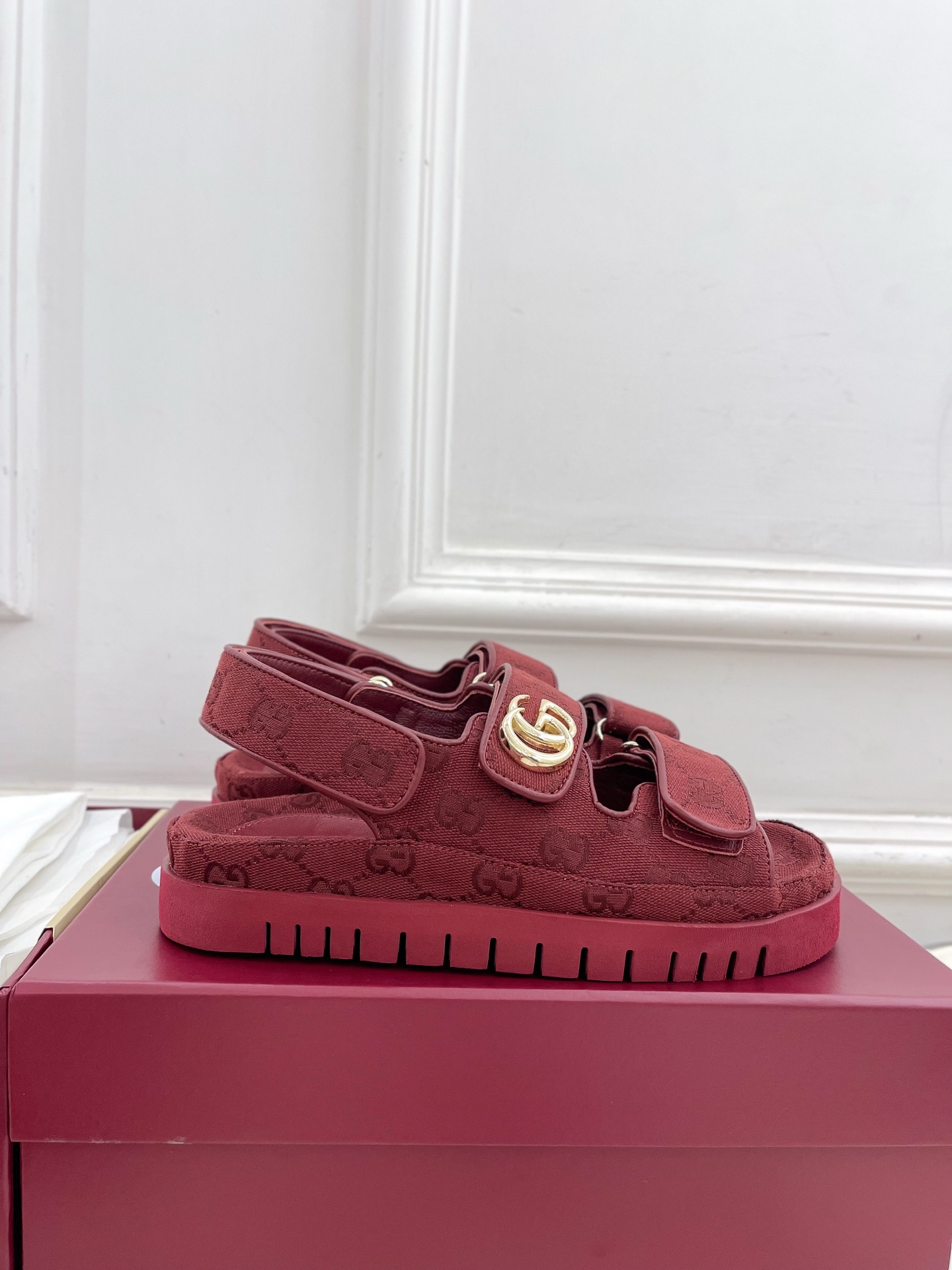Gucci |  古驰  25𝐬𝐬 

⭐️   G家 主打系列终于面世，狠货值得期待！原有的经典 创造