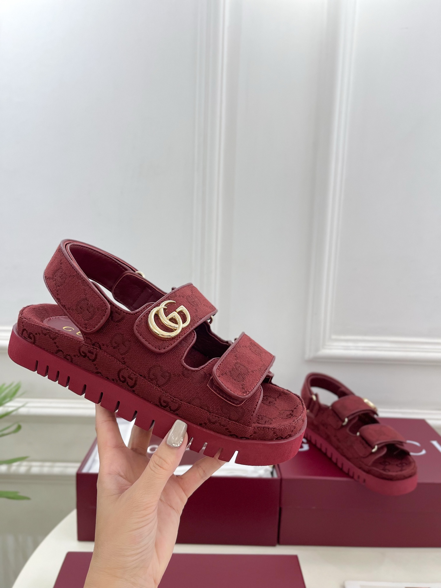 Gucci |  古驰  25𝐬𝐬 

⭐️   G家 主打系列终于面世，狠货值得期待！原有的经典 创造