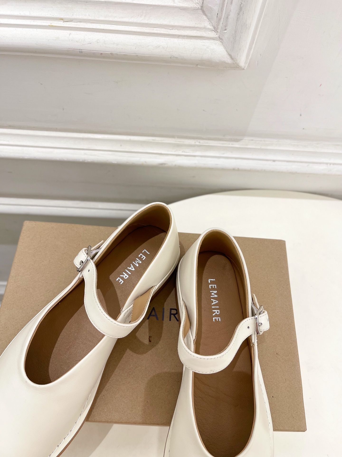 LEMAIRE  2025春夏新品 BALERINA平底玛丽珍芭蕾鞋
—————————
作为这两年最受