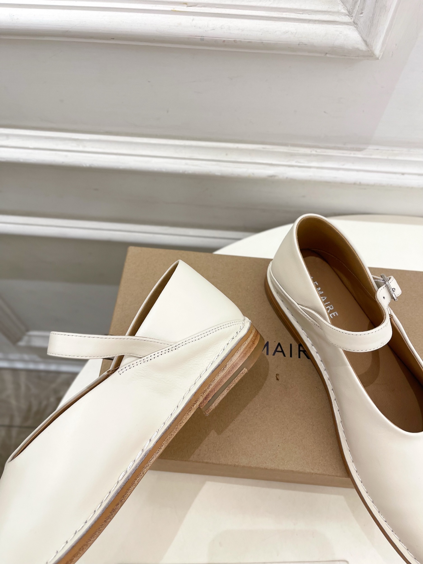 LEMAIRE  2025春夏新品 BALERINA平底玛丽珍芭蕾鞋
—————————
作为这两年最受