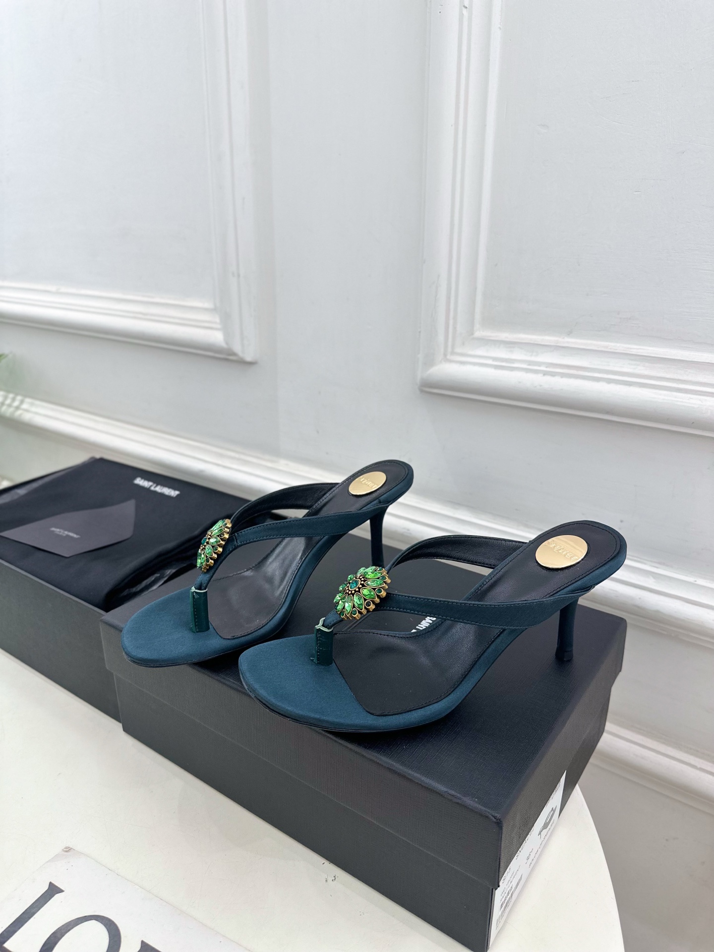 SAIN*LAURENT  圣罗兰 2025春夏新品 水钻人字夹趾高跟凉拖鞋上新☑️
—————————