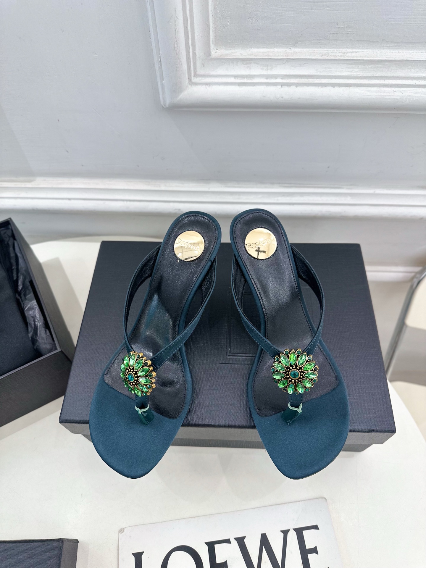 SAIN*LAURENT  圣罗兰 2025春夏新品 水钻人字夹趾高跟凉拖鞋上新☑️
—————————