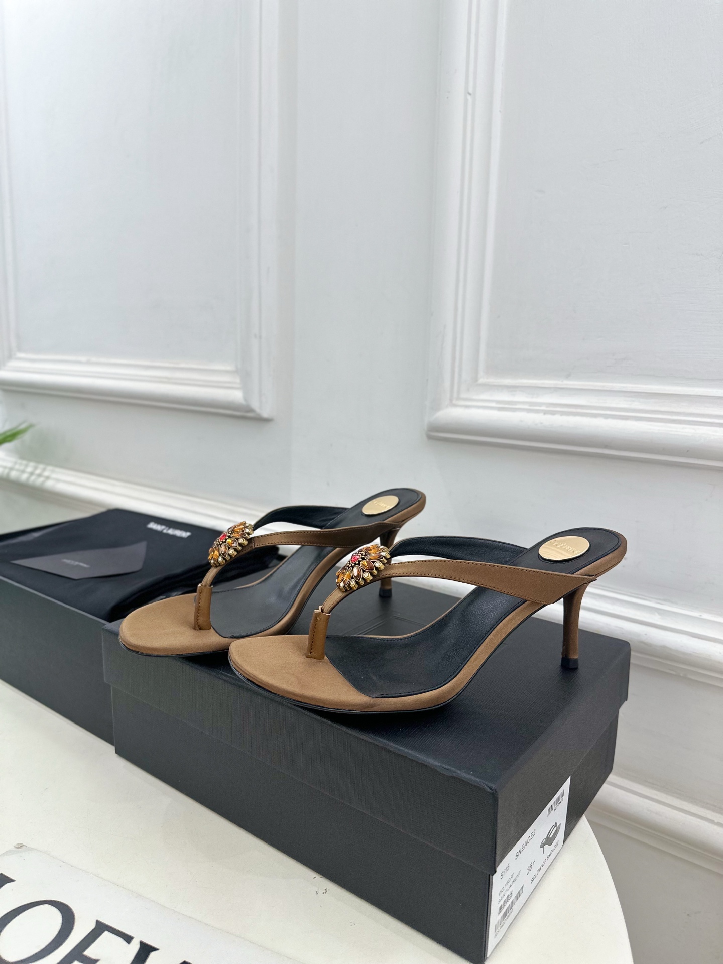 SAIN*LAURENT  圣罗兰 2025春夏新品 水钻人字夹趾高跟凉拖鞋上新☑️
—————————