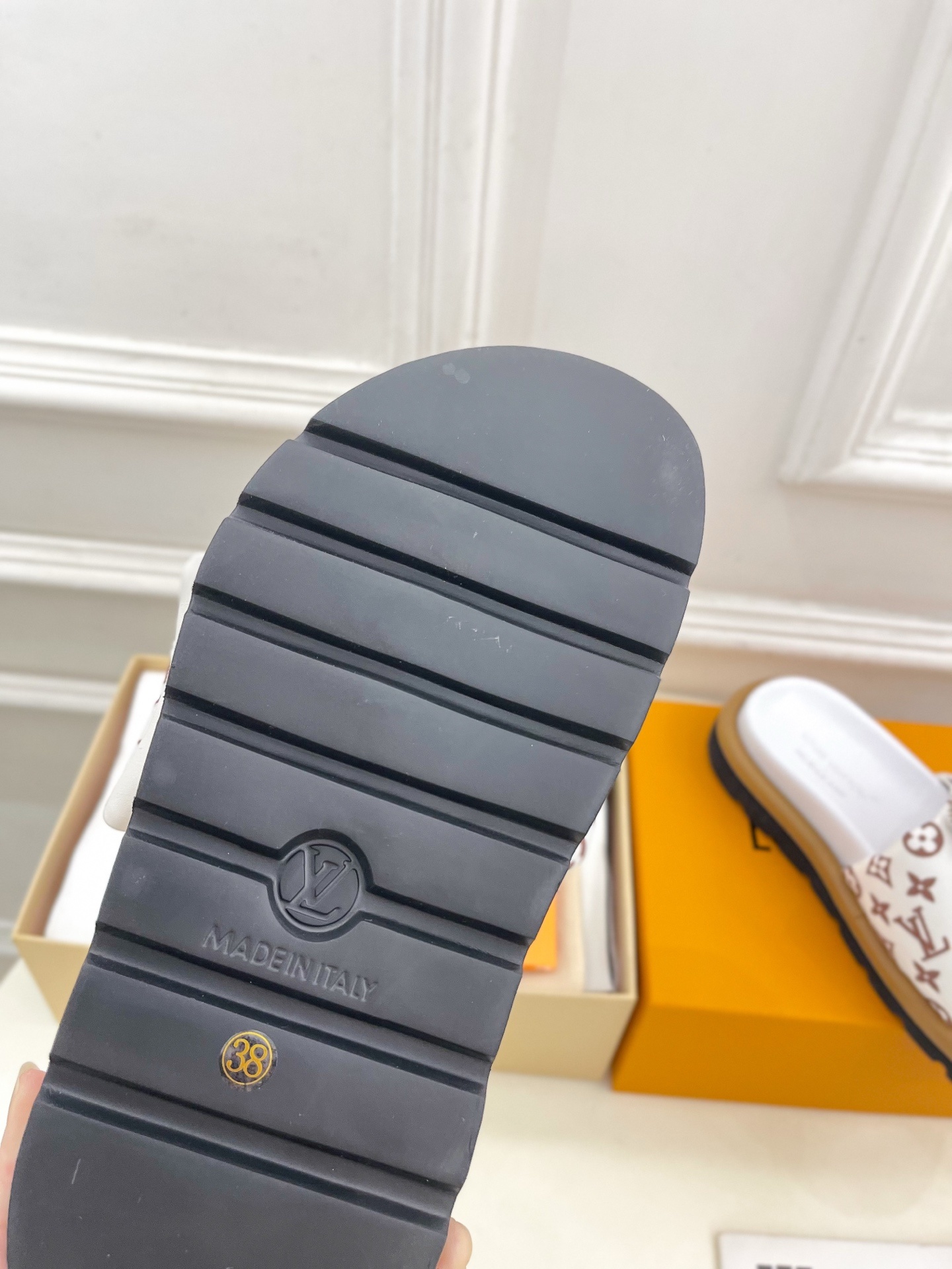 LV | 路易威登 25𝐬𝐬
🧡💚2025春夏新品 顶级版本⚠️
专柜主打最新款POOL