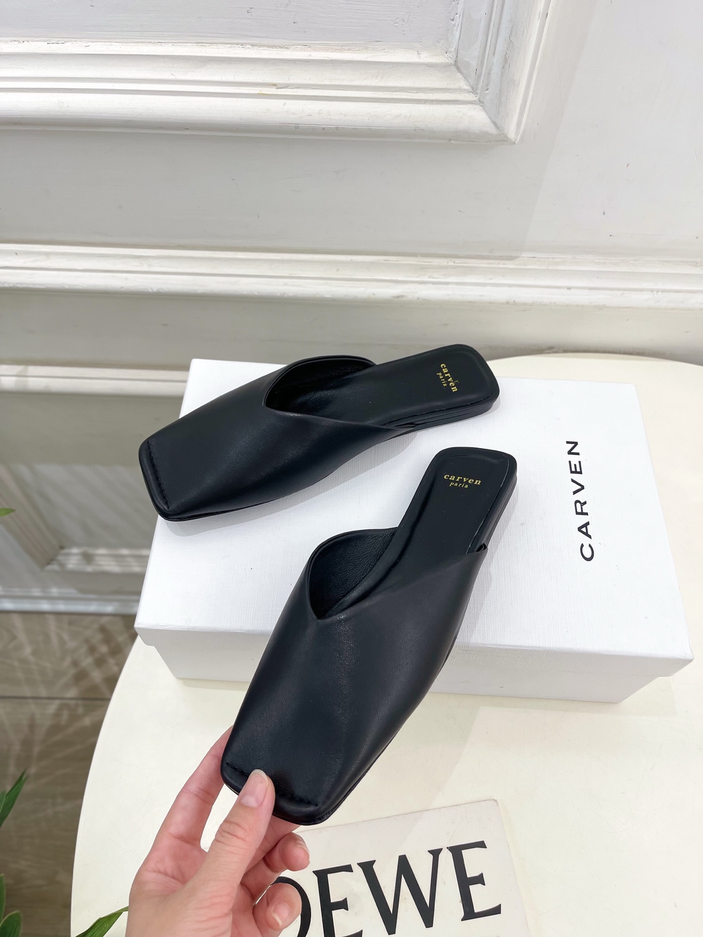 CARVEN 2025春夏新品 方头穆勒半拖鞋
—————————
作为这两年最受欢迎的设计师牌，设计简