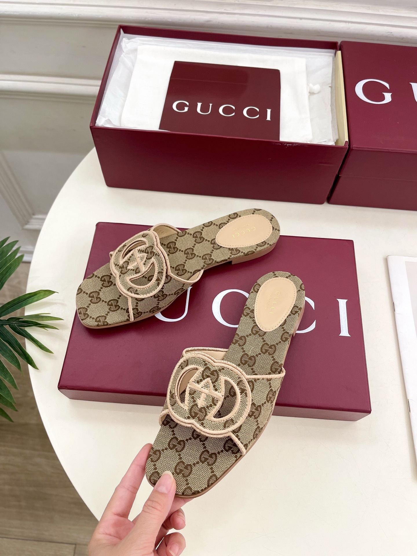 Gucci | 古驰 25𝐬𝐬
⭐️ G家 主打系列终于面世,狠货值得期待!原有的经典 创造