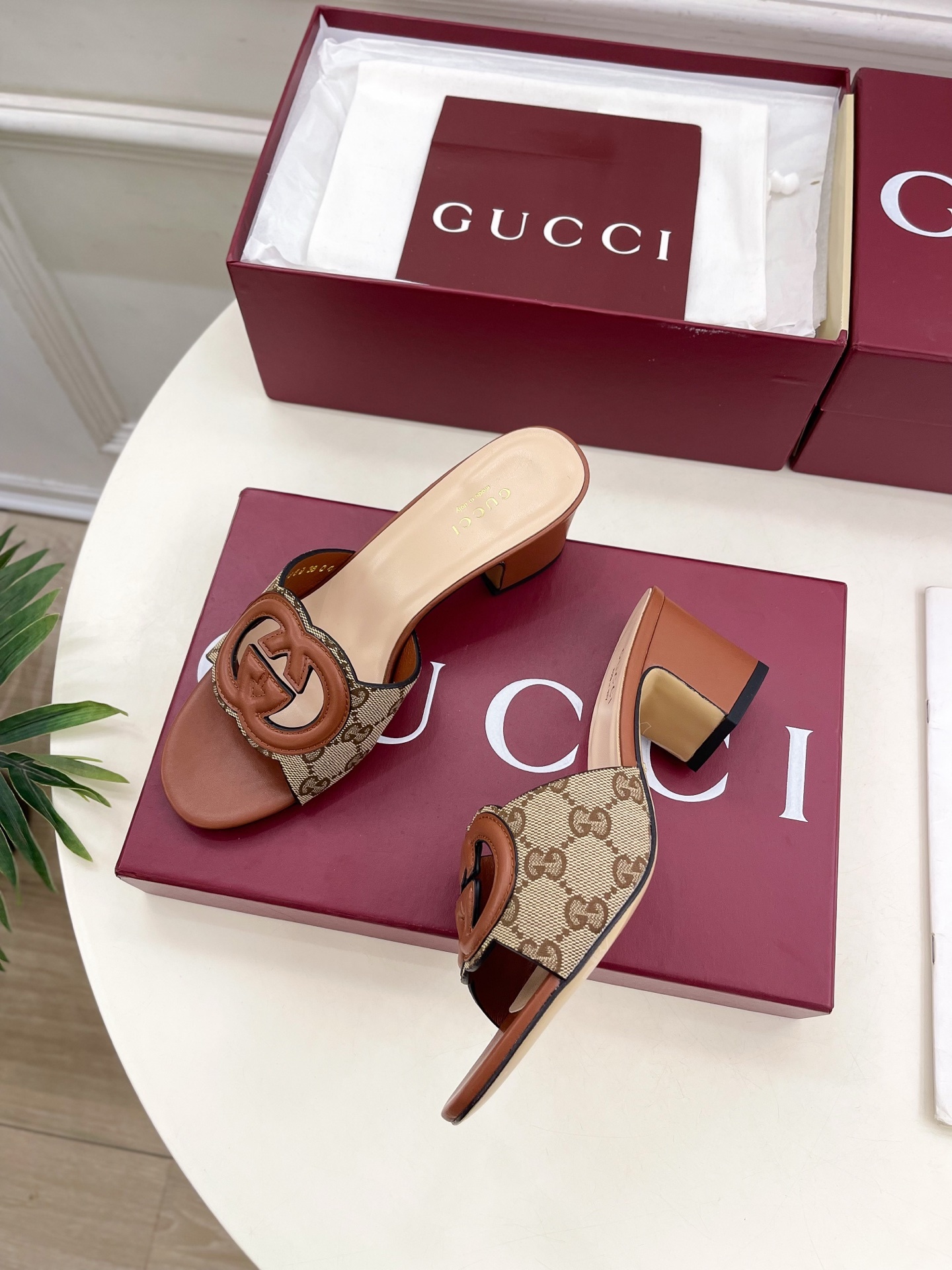 Gucci | 古驰 25𝐬𝐬
⭐️ G家 主打系列终于面世,狠货值得期待!原有的经典 创造