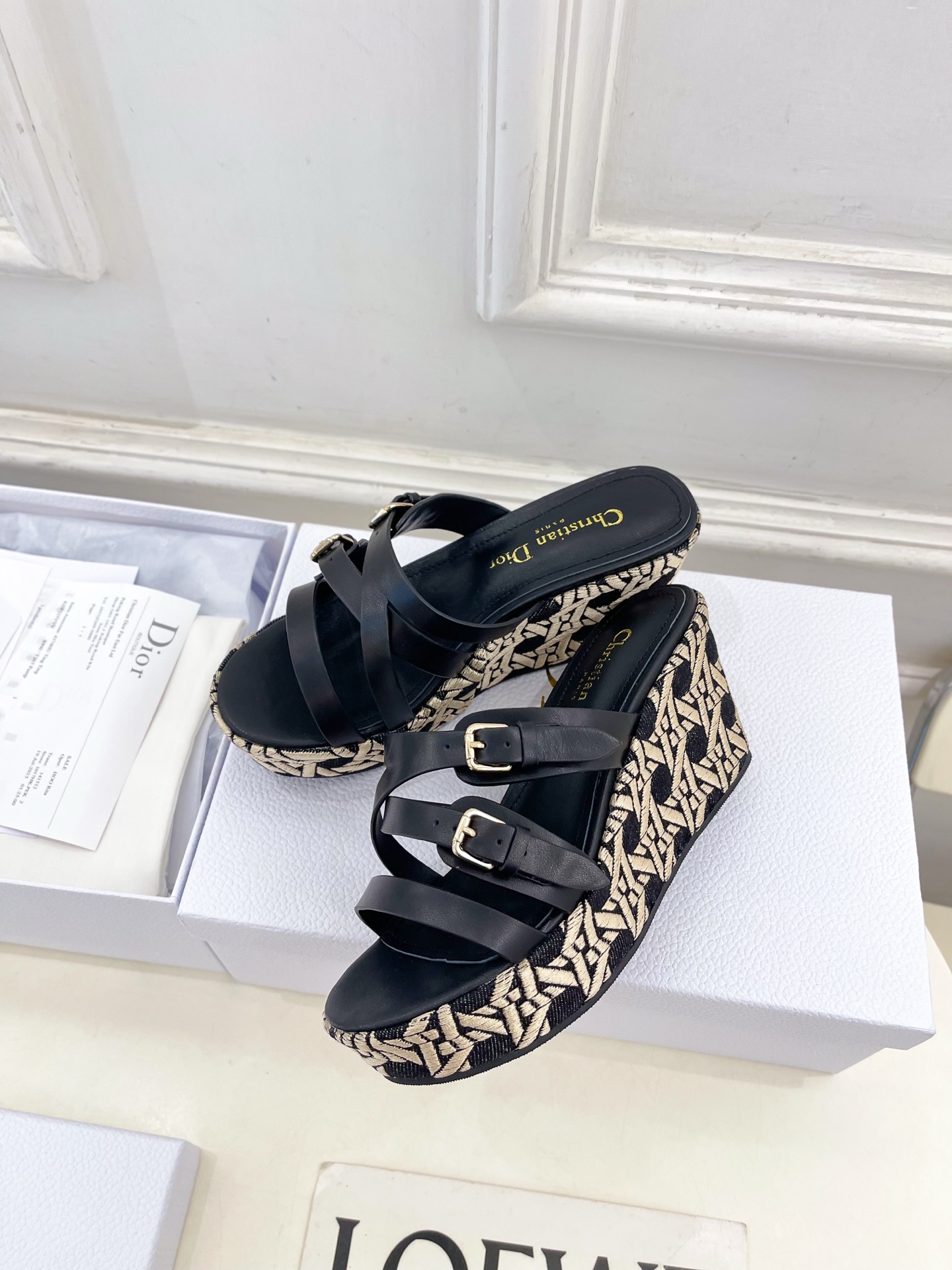 Dior |  迪奥 25 𝐬𝐬 

🧡💚2025春夏新品 顶级版本⚠️
专柜主打新款 Attitude