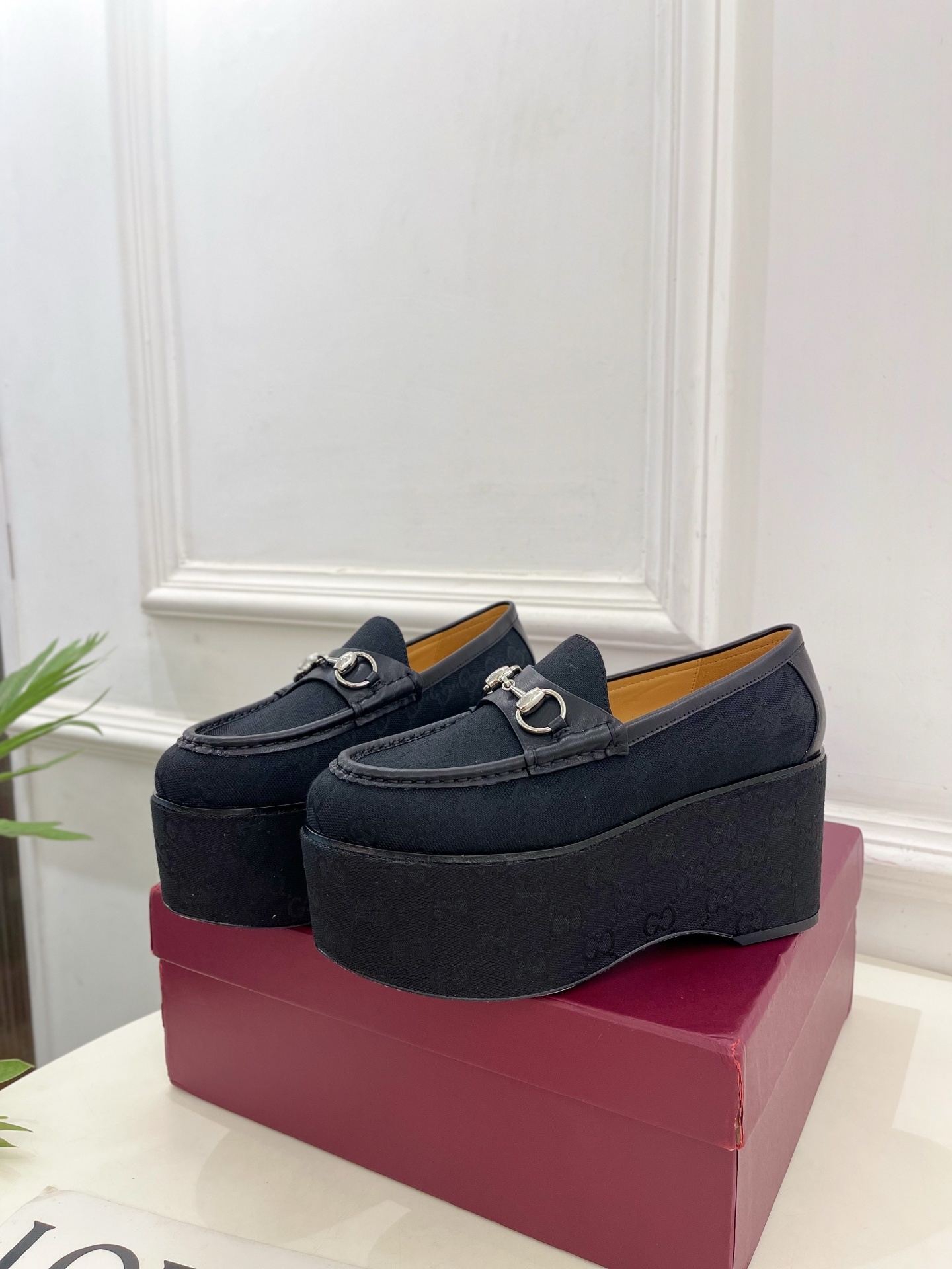 Gucci | 古驰 25 𝐬𝐬
⭐️ G家 主打系列终于面世,狠货值得期待!原有的经典