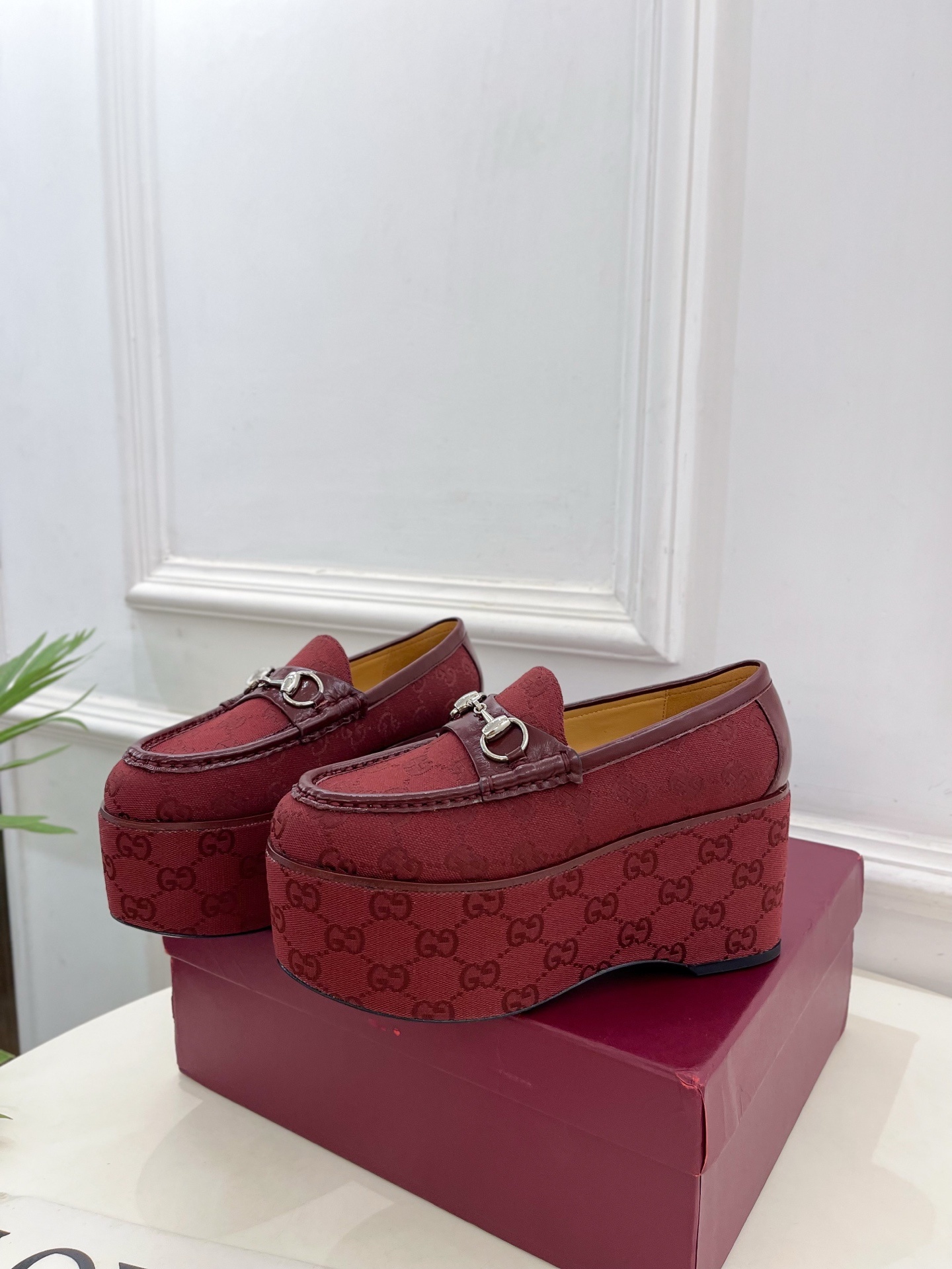 Gucci | 古驰 25 𝐬𝐬
⭐️ G家 主打系列终于面世,狠货值得期待!原有的经典