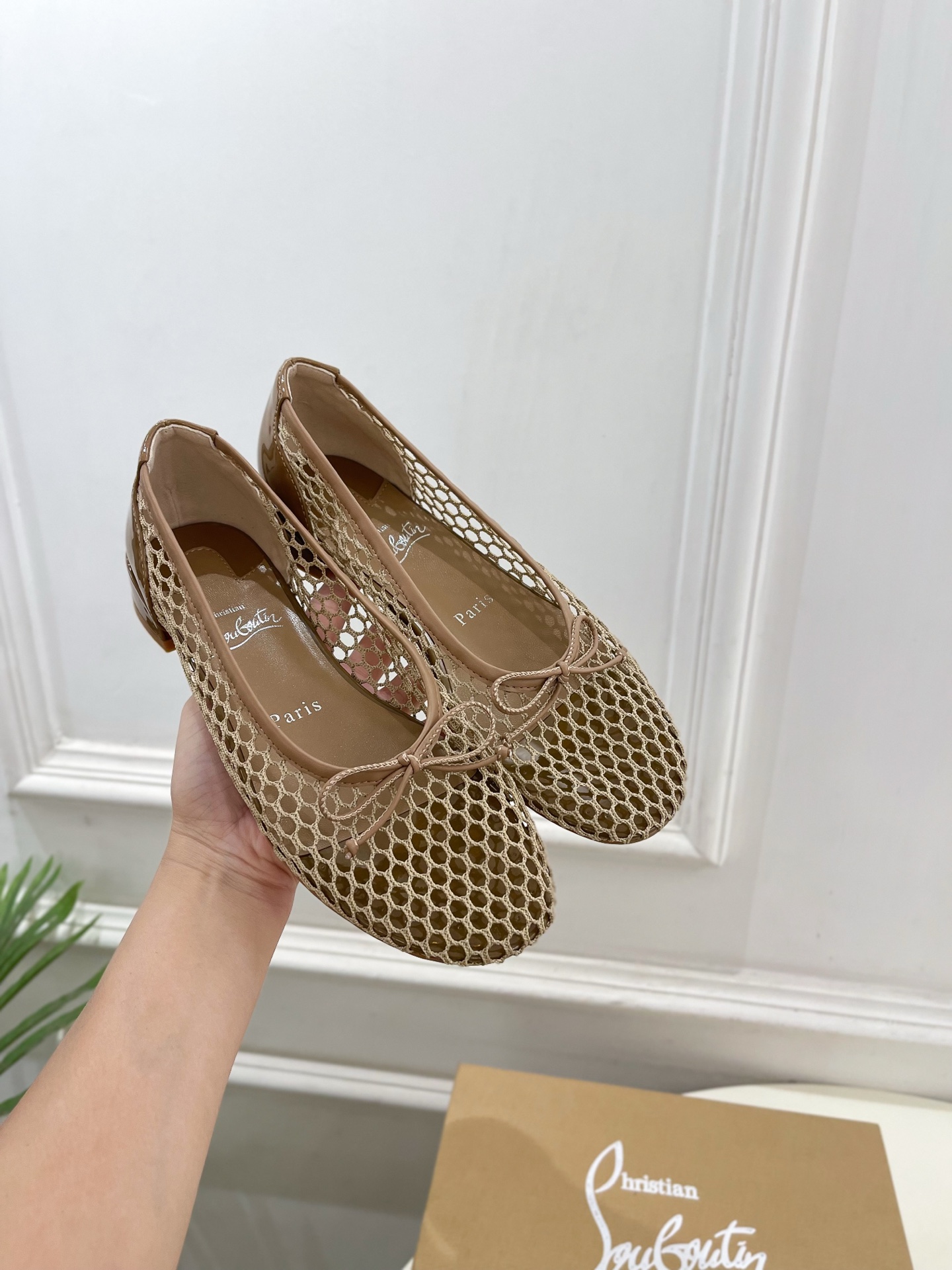 Christian Louboutin路铂廷CL 红底鞋 25ss最新网面芭蕾舞鞋系列，魅惑华丽的✨顶级