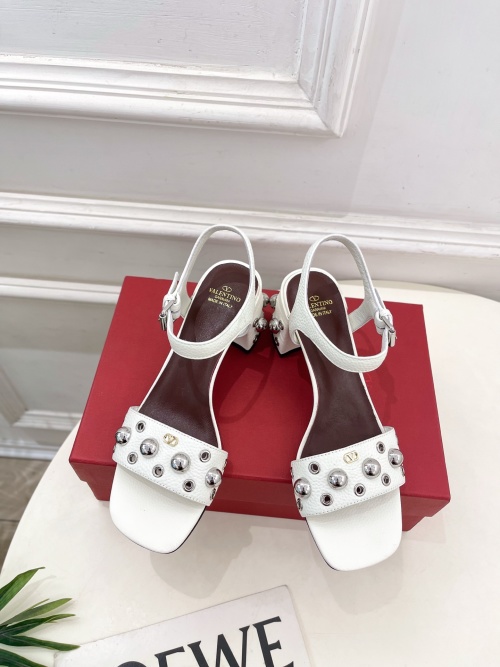 Valentino Garavani Roman Stud White Leather Heeled Sandals, New 2025 Collection 1 Valentino Garavani Roman Stud White Leather Heeled Sandals, New 2025 Collection