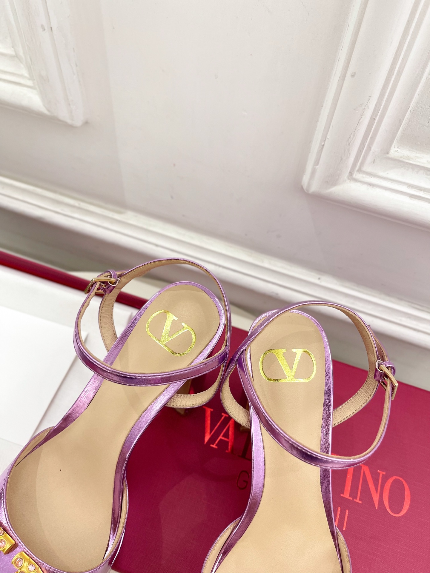 Valentino 华伦天奴 2025春夏新品 VT恨天高防水台高跟凉鞋上新☑️
———————————