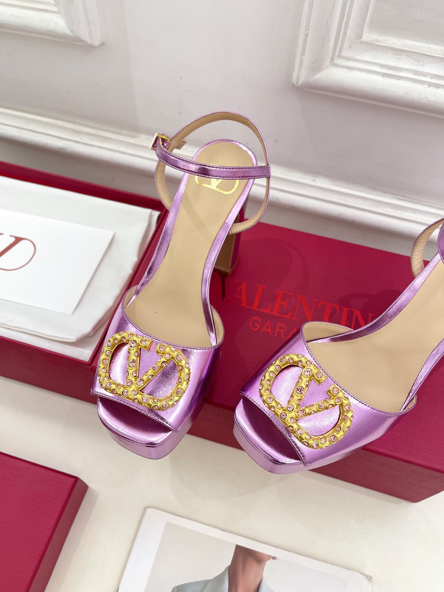 Valentino 华伦天奴 2025春夏新品 VT恨天高防水台高跟凉鞋上新☑️
———————————