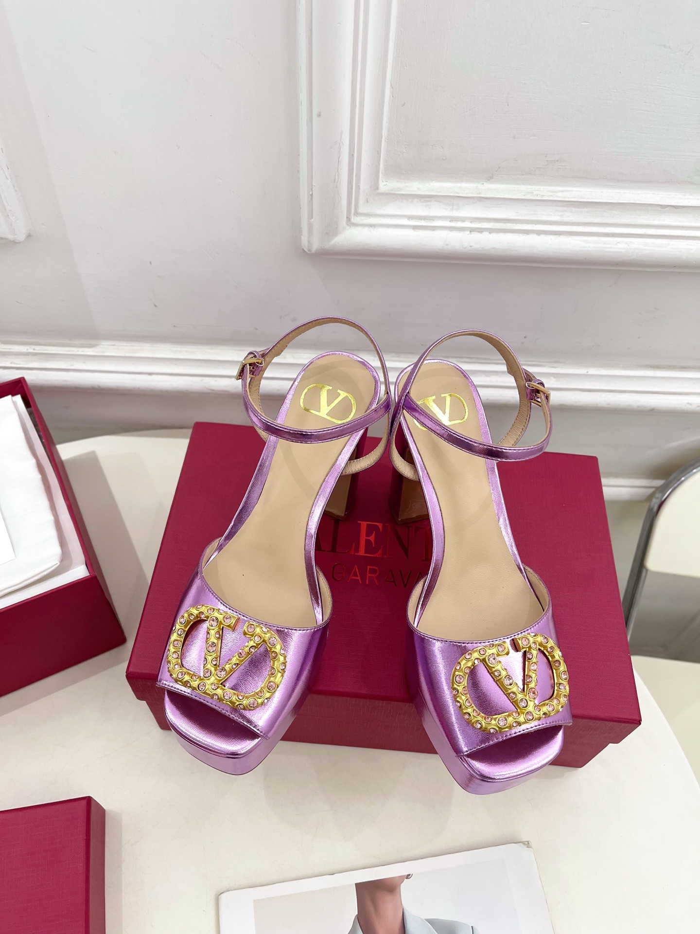 Valentino 华伦天奴 2025春夏新品 VT恨天高防水台高跟凉鞋上新☑️
———————————