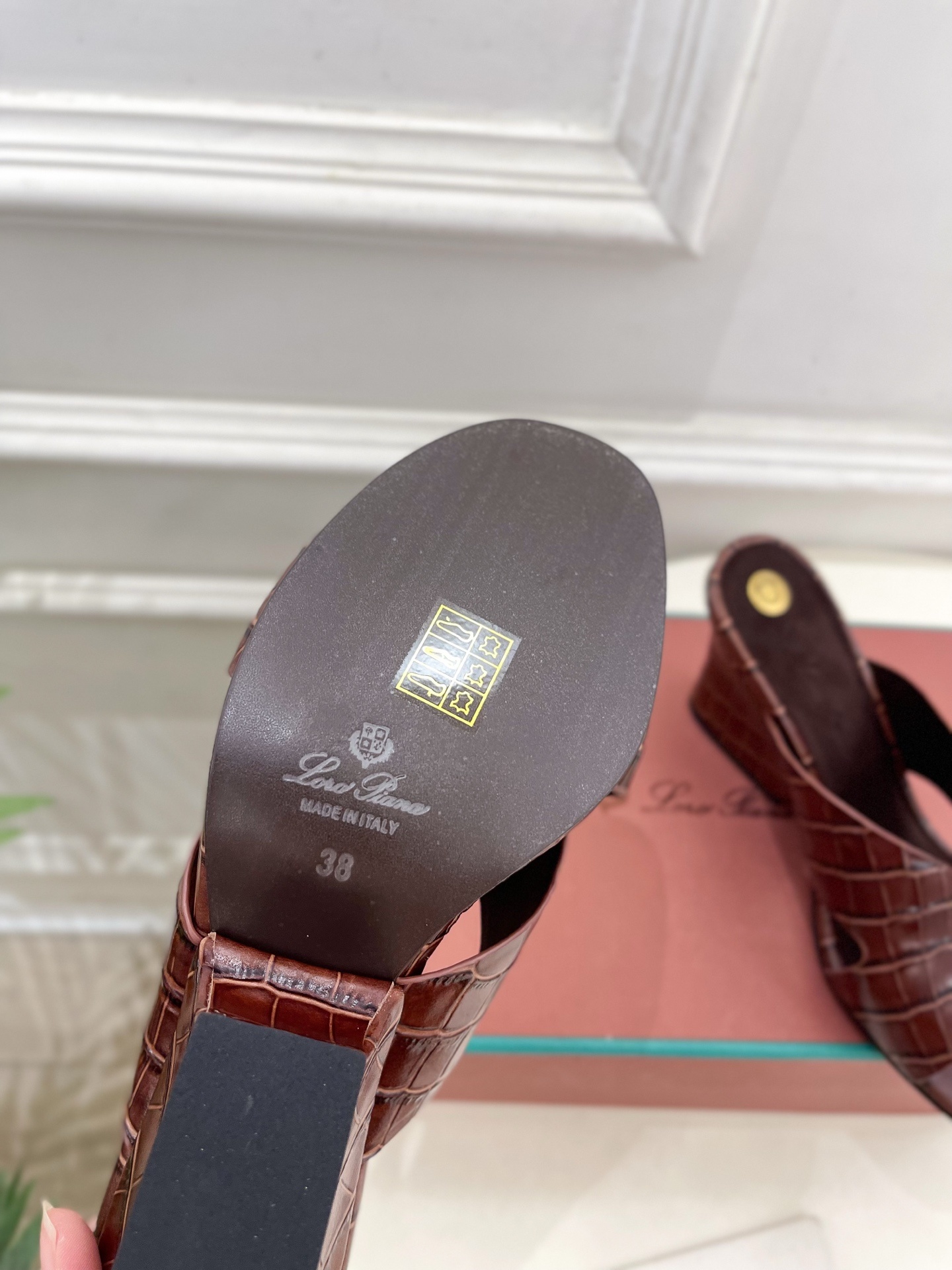 Loro Piana 乐悠翩雅 代购级别⚠️2025春夏新品 Vera女士凉拖鞋—————————
L