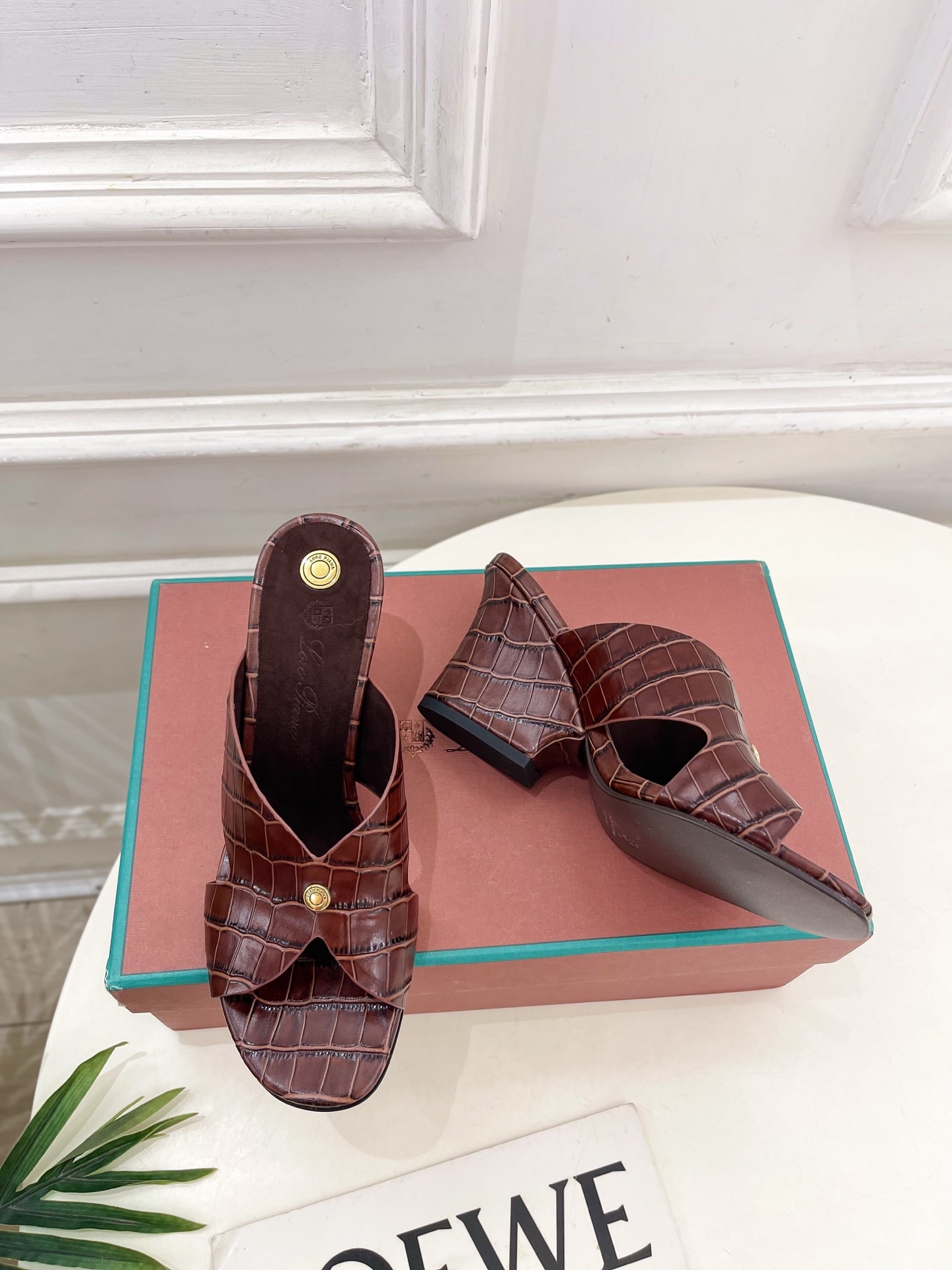 Loro Piana 乐悠翩雅 代购级别⚠️2025春夏新品 Vera女士凉拖鞋—————————
L