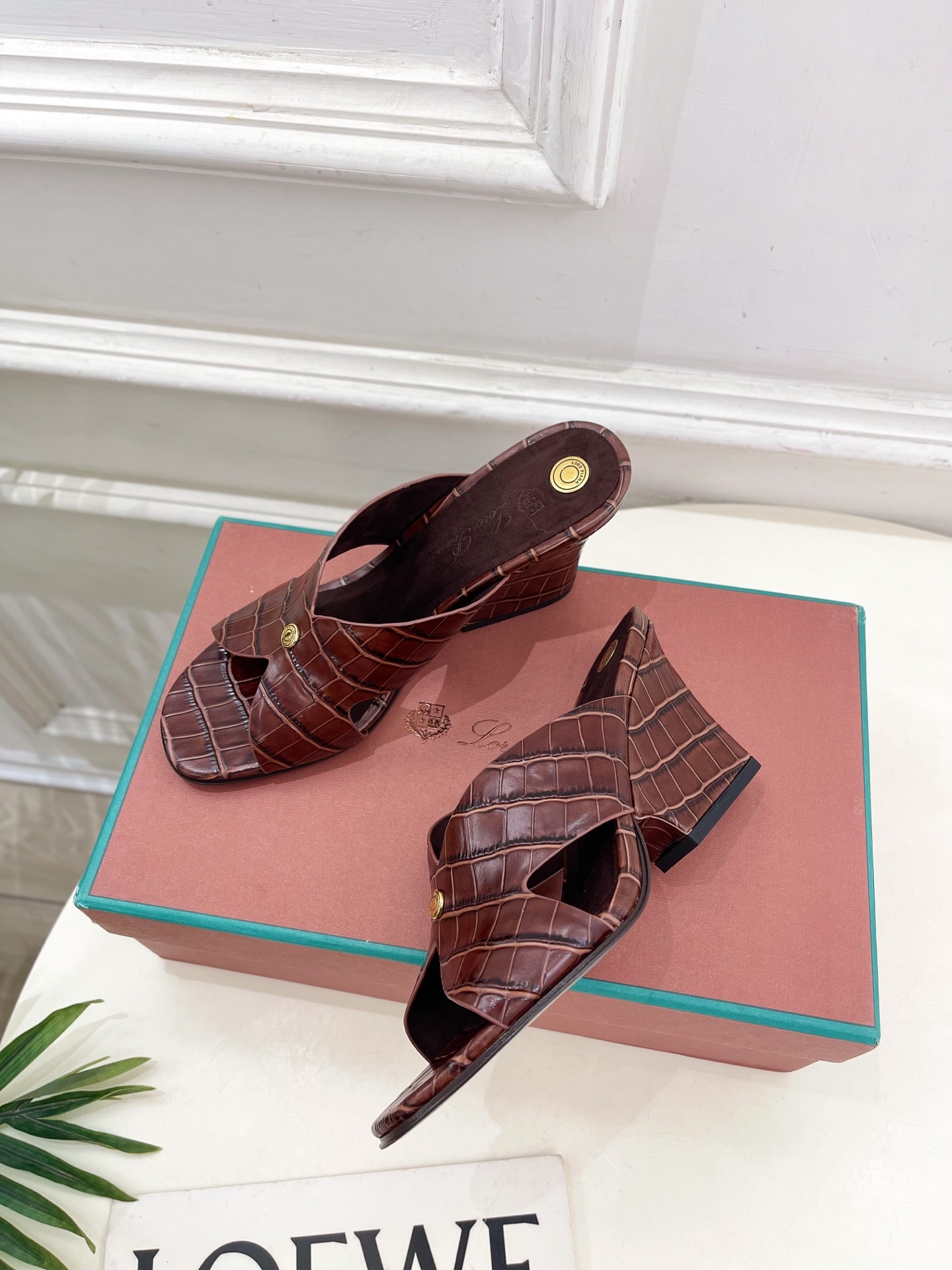 Loro Piana 乐悠翩雅 代购级别⚠️2025春夏新品 Vera女士凉拖鞋—————————
L