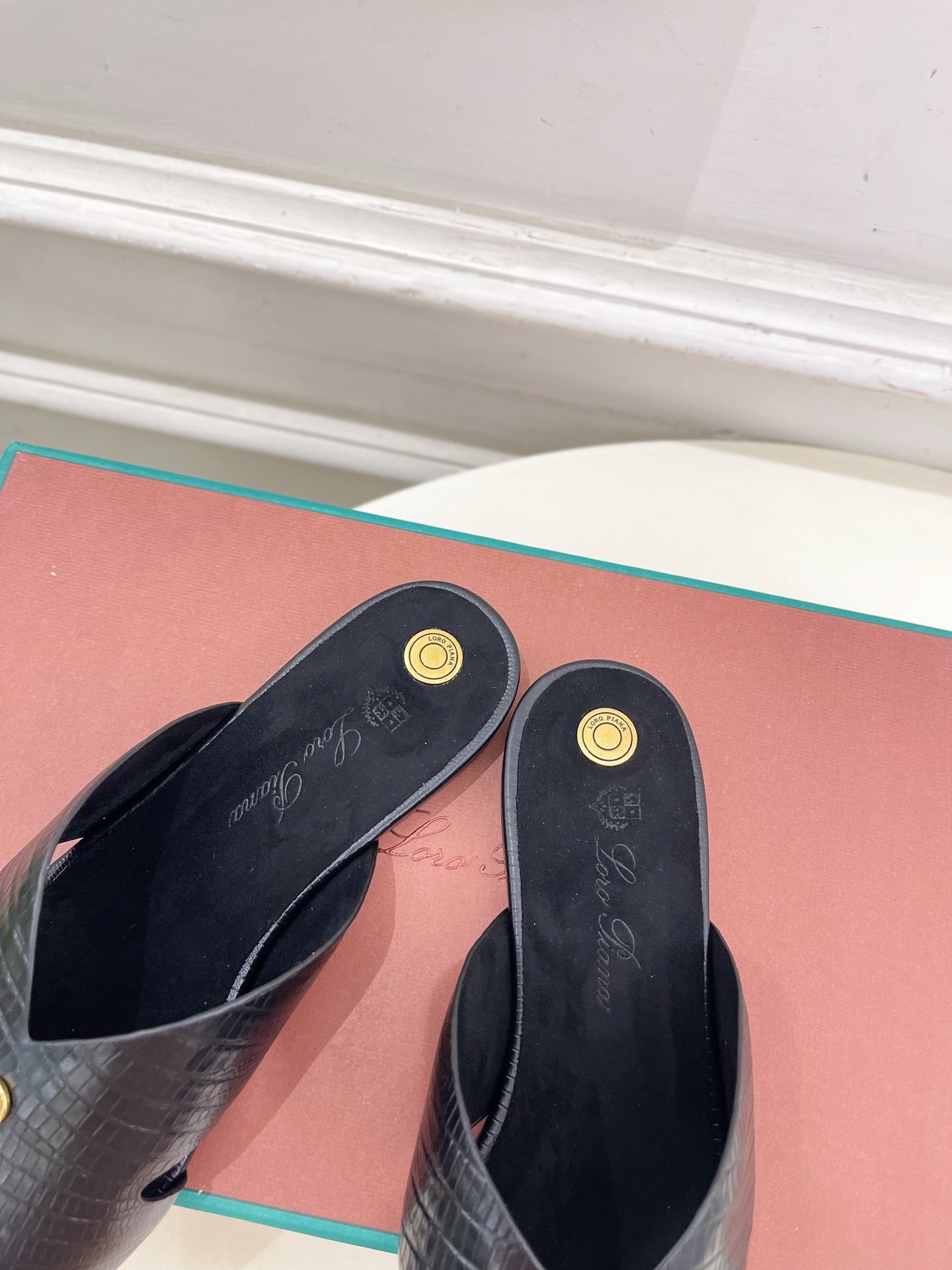 Loro Piana 乐悠翩雅 代购级别⚠️2025春夏新品 Vera女士凉拖鞋—————————
L