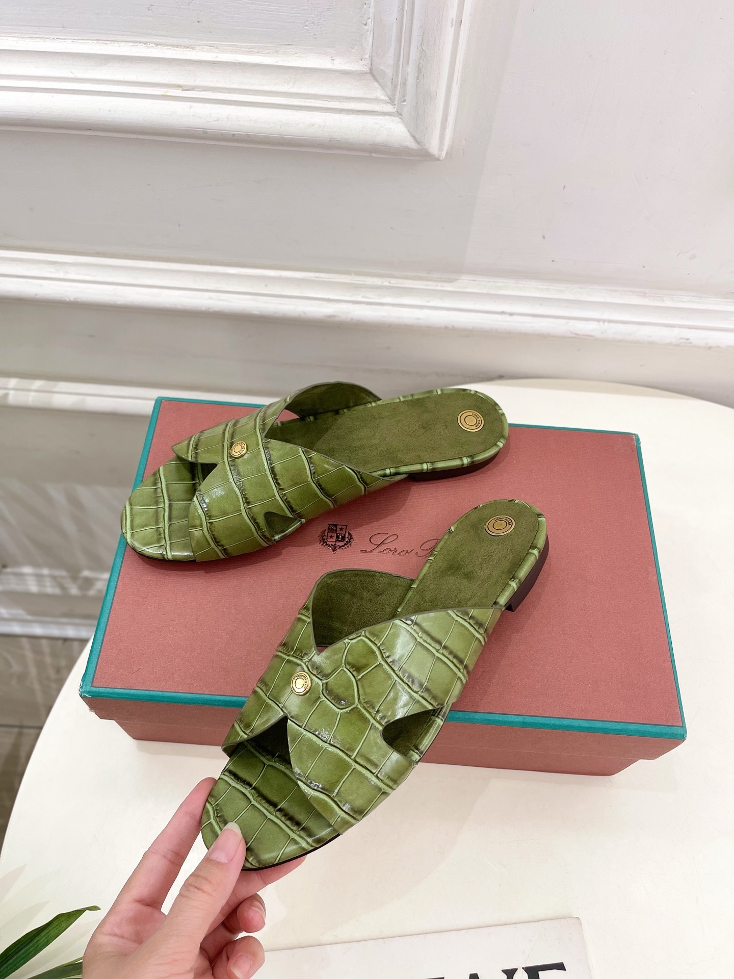 Loro Piana 乐悠翩雅 代购级别⚠️2025春夏新品 Vera女士凉拖鞋—————————
L