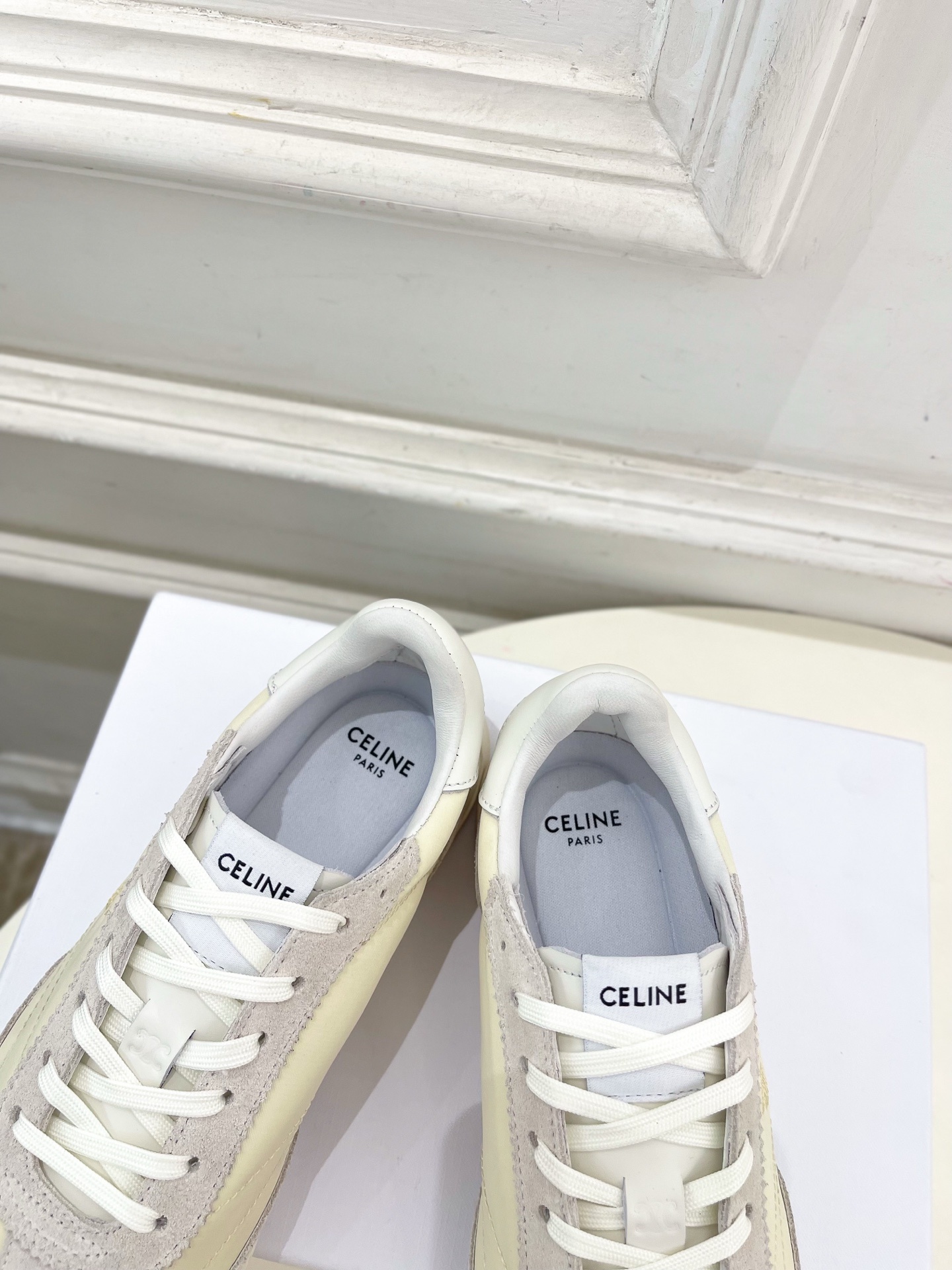 CELINE | 赛琳 25𝐬𝐬
💛2025春夏新品 RACER低帮运动鞋休闲鞋上新!
🔜 B