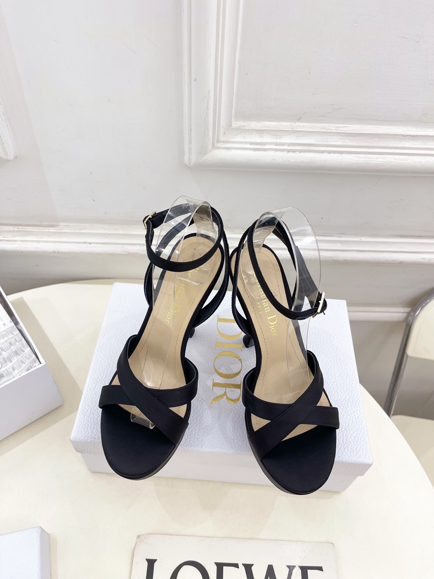Dior |  迪奥 25 𝐬𝐬 

🧡💚2025春夏新品 顶级版本⚠️
专柜主打新款 Dior Tri