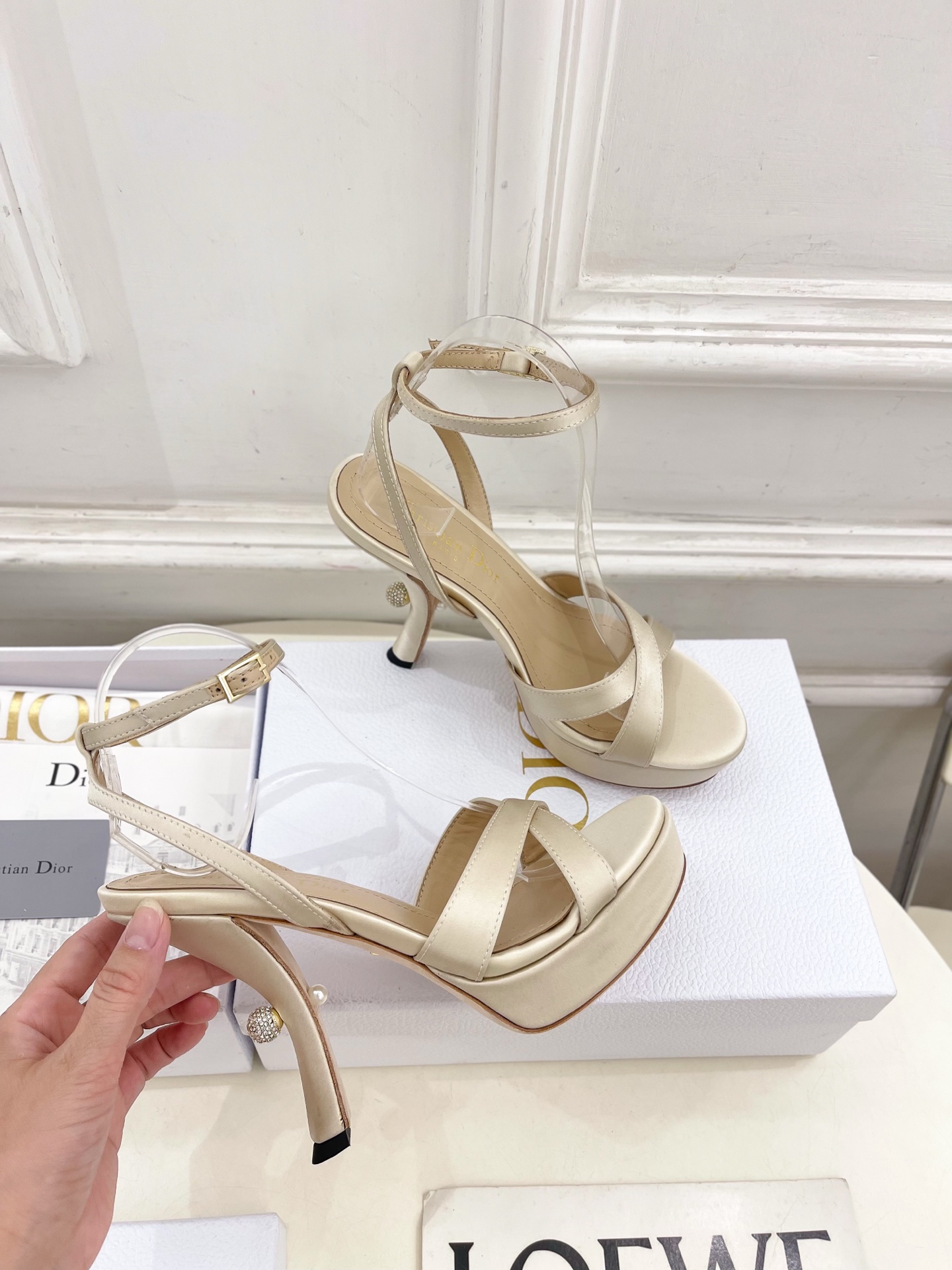 Dior |  迪奥 25 𝐬𝐬 

🧡💚2025春夏新品 顶级版本⚠️
专柜主打新款 Dior Tri