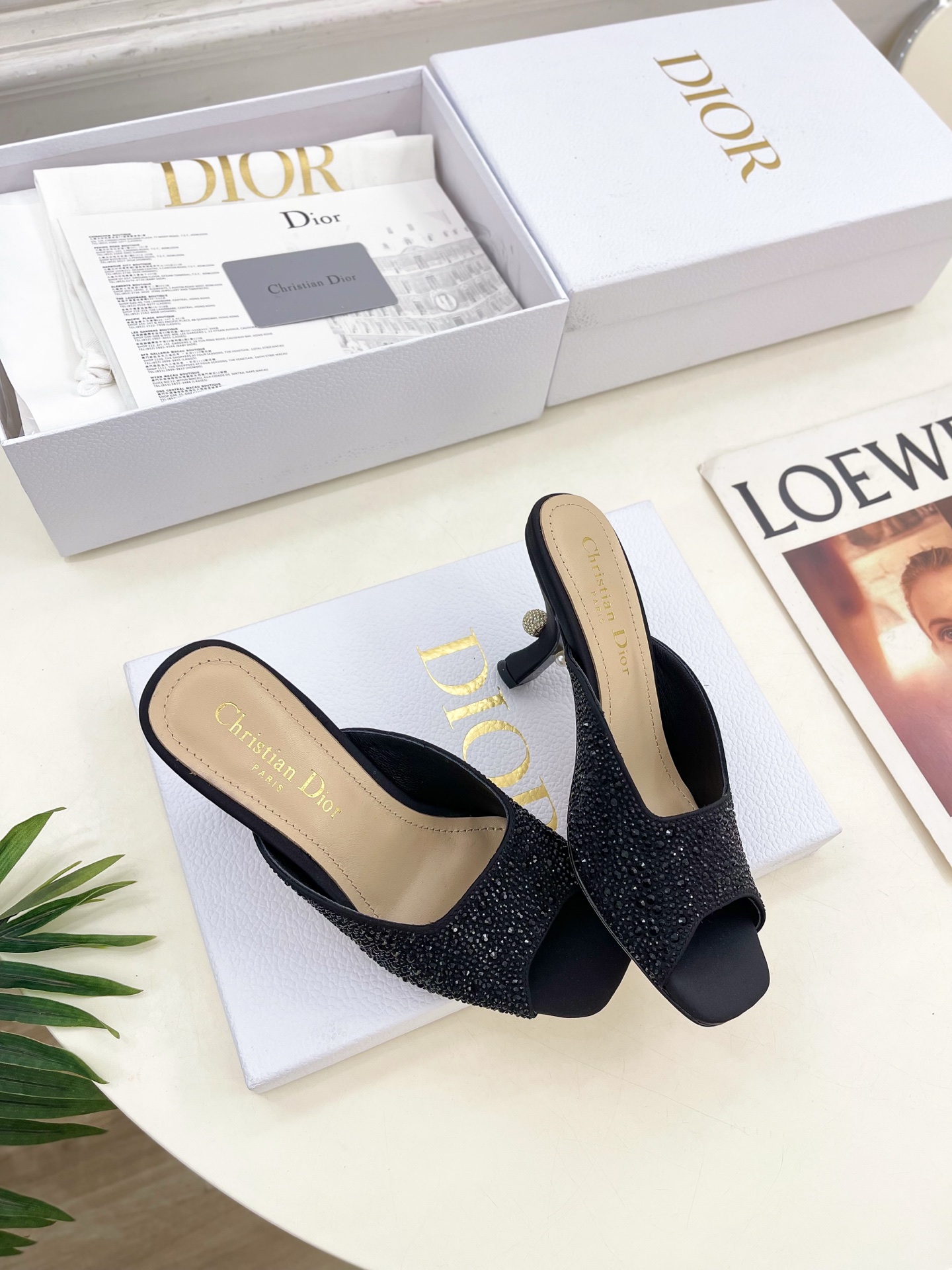 Dior |  迪奥 25 𝐬𝐬 

🧡💚2025春夏新品 顶级版本⚠️
专柜主打新款 Dior Tri