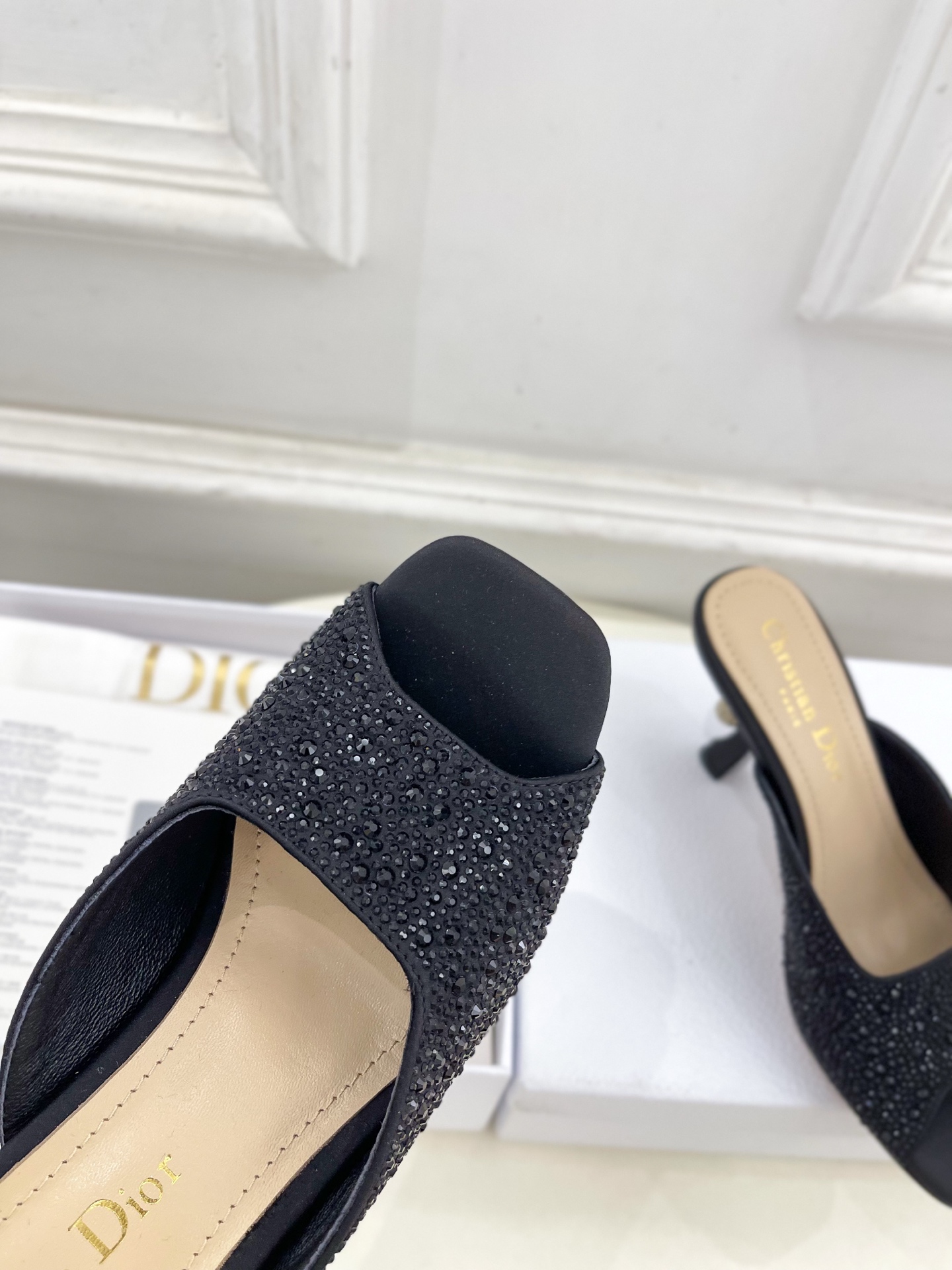 Dior |  迪奥 25 𝐬𝐬 

🧡💚2025春夏新品 顶级版本⚠️
专柜主打新款 Dior Tri