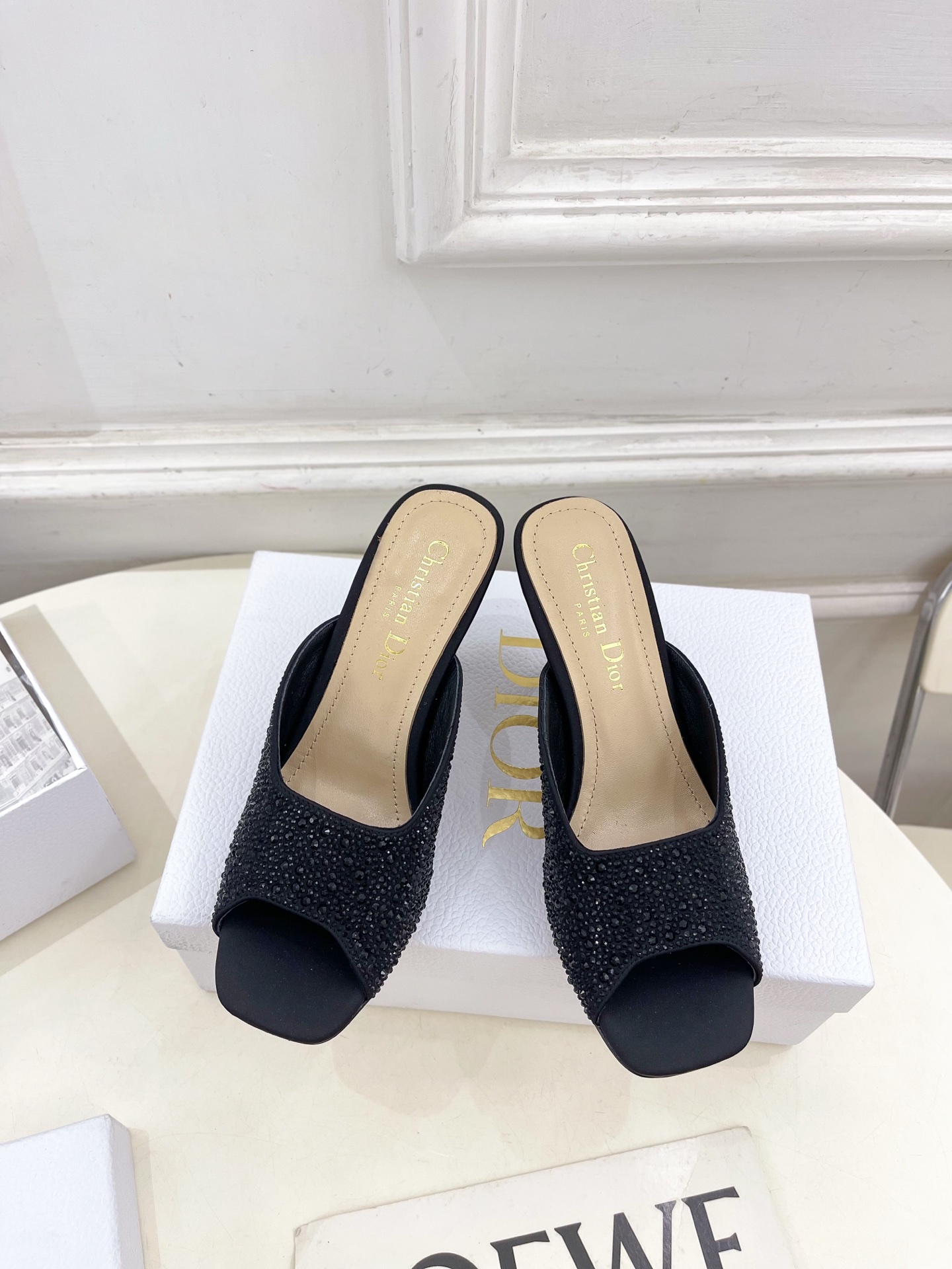 Dior |  迪奥 25 𝐬𝐬 

🧡💚2025春夏新品 顶级版本⚠️
专柜主打新款 Dior Tri