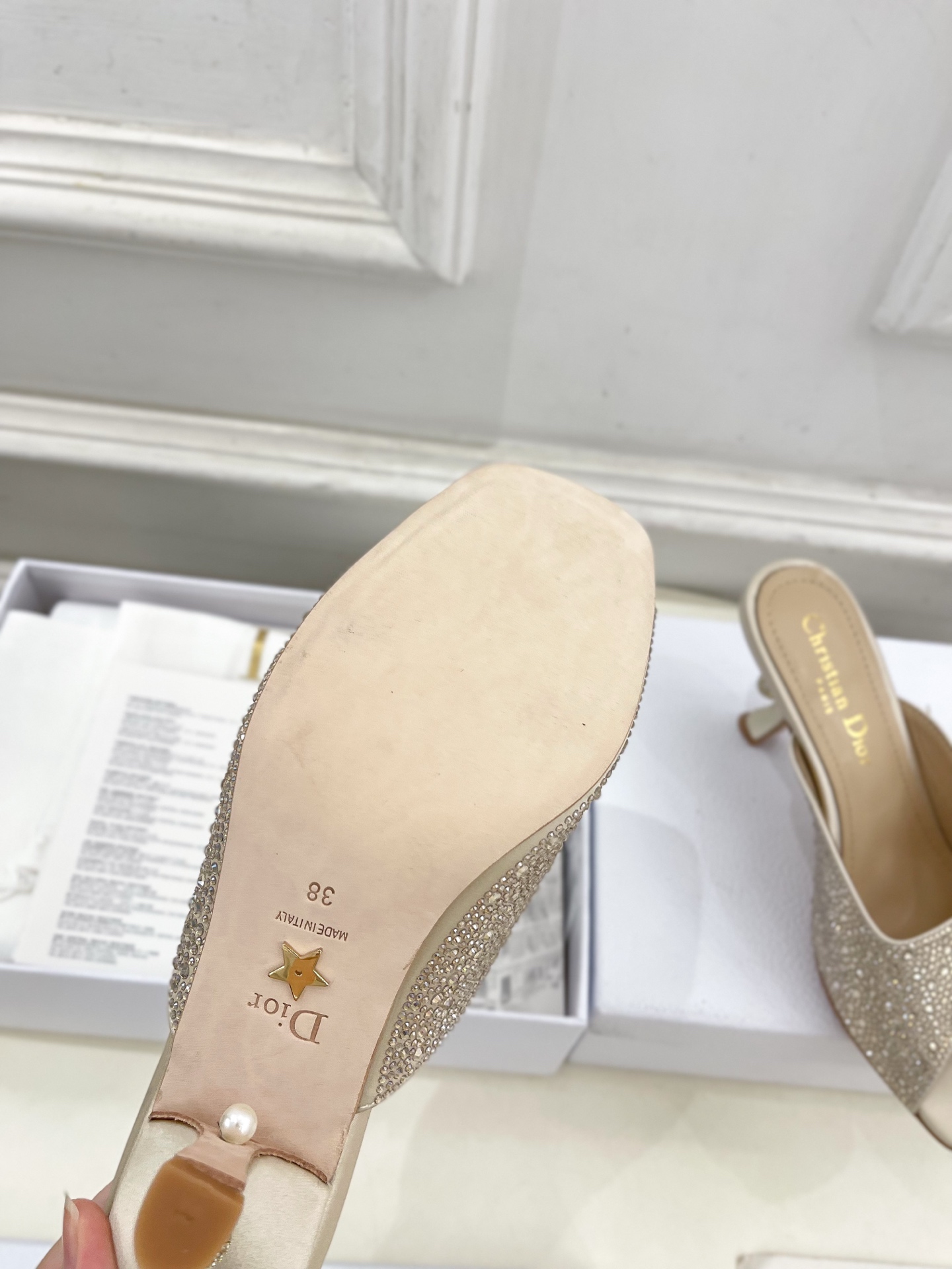 Dior |  迪奥 25 𝐬𝐬 

🧡💚2025春夏新品 顶级版本⚠️
专柜主打新款 Dior Tri