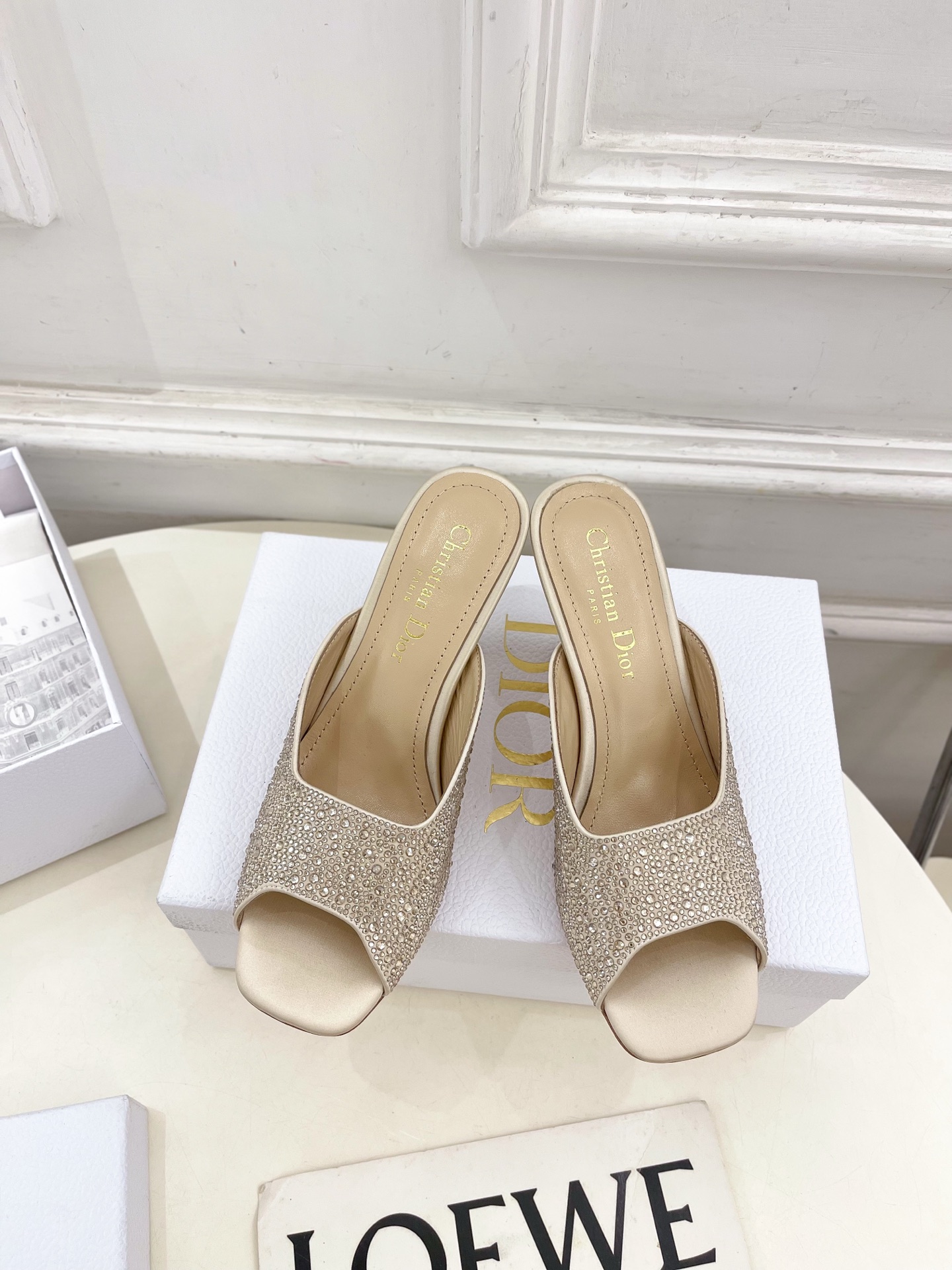 Dior |  迪奥 25 𝐬𝐬 

🧡💚2025春夏新品 顶级版本⚠️
专柜主打新款 Dior Tri