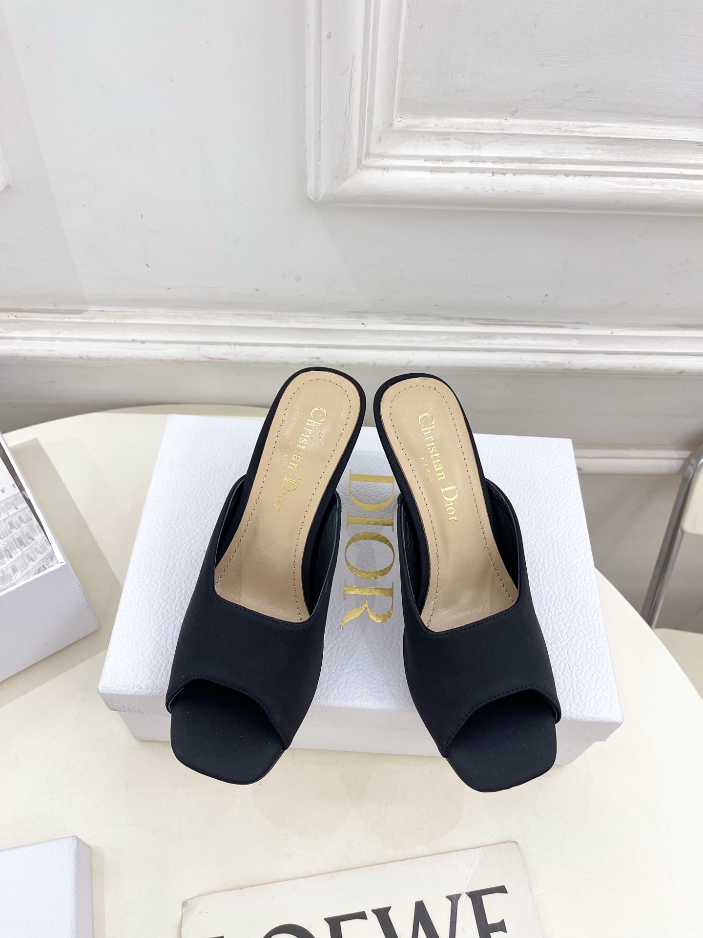 Dior |  迪奥 25 𝐬𝐬 

🧡💚2025春夏新品 顶级版本⚠️
专柜主打新款 Dior Tri