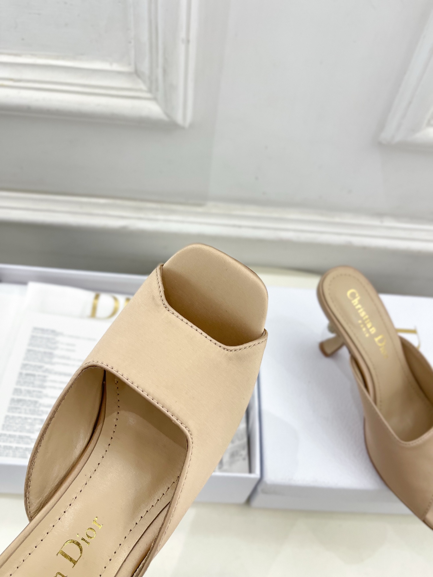 Dior |  迪奥 25 𝐬𝐬 

🧡💚2025春夏新品 顶级版本⚠️
专柜主打新款 Dior Tri