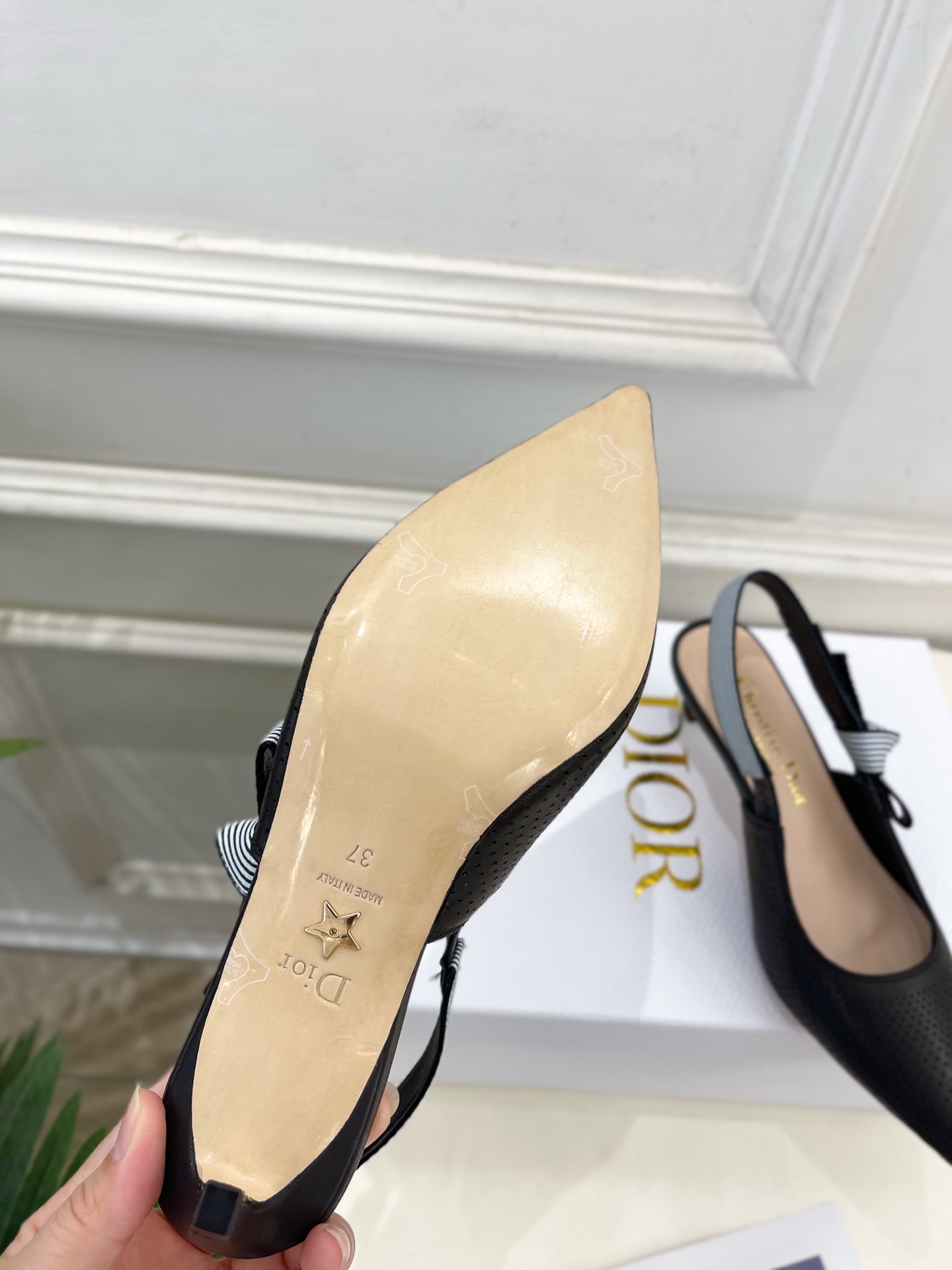 Dior |  迪奥  25𝐬𝐬 

🧡💚2025春夏新品 顶级版本⚠️
专柜主打新款Dior Touj
