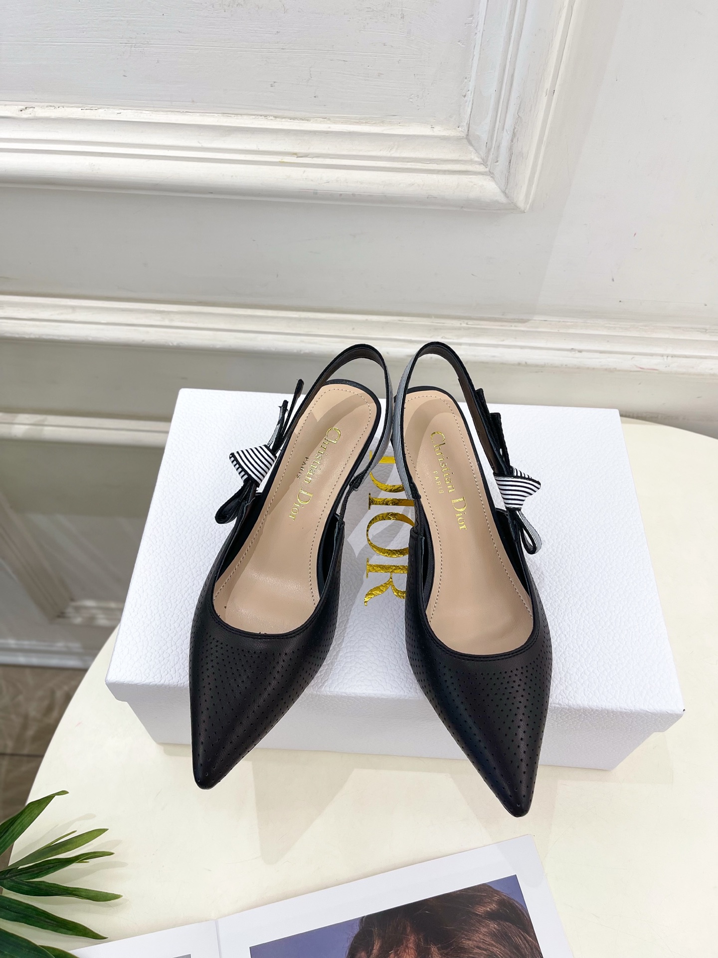 Dior |  迪奥  25𝐬𝐬 

🧡💚2025春夏新品 顶级版本⚠️
专柜主打新款Dior Touj