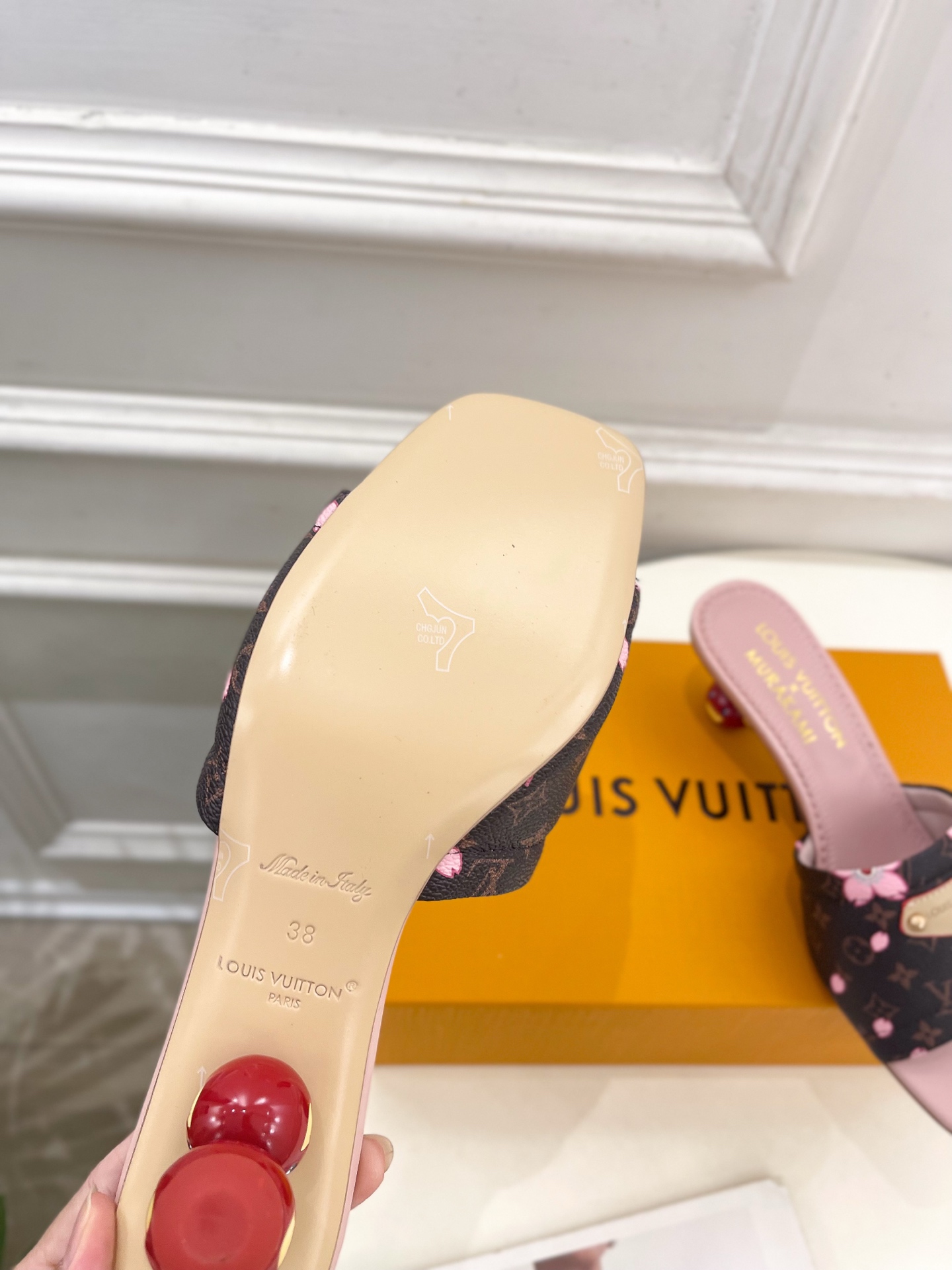 LV  | 路易威登    25𝐬𝐬 

🧡💚2025春夏新款 顶级版本‼️原版一致
专柜主打最新款LV