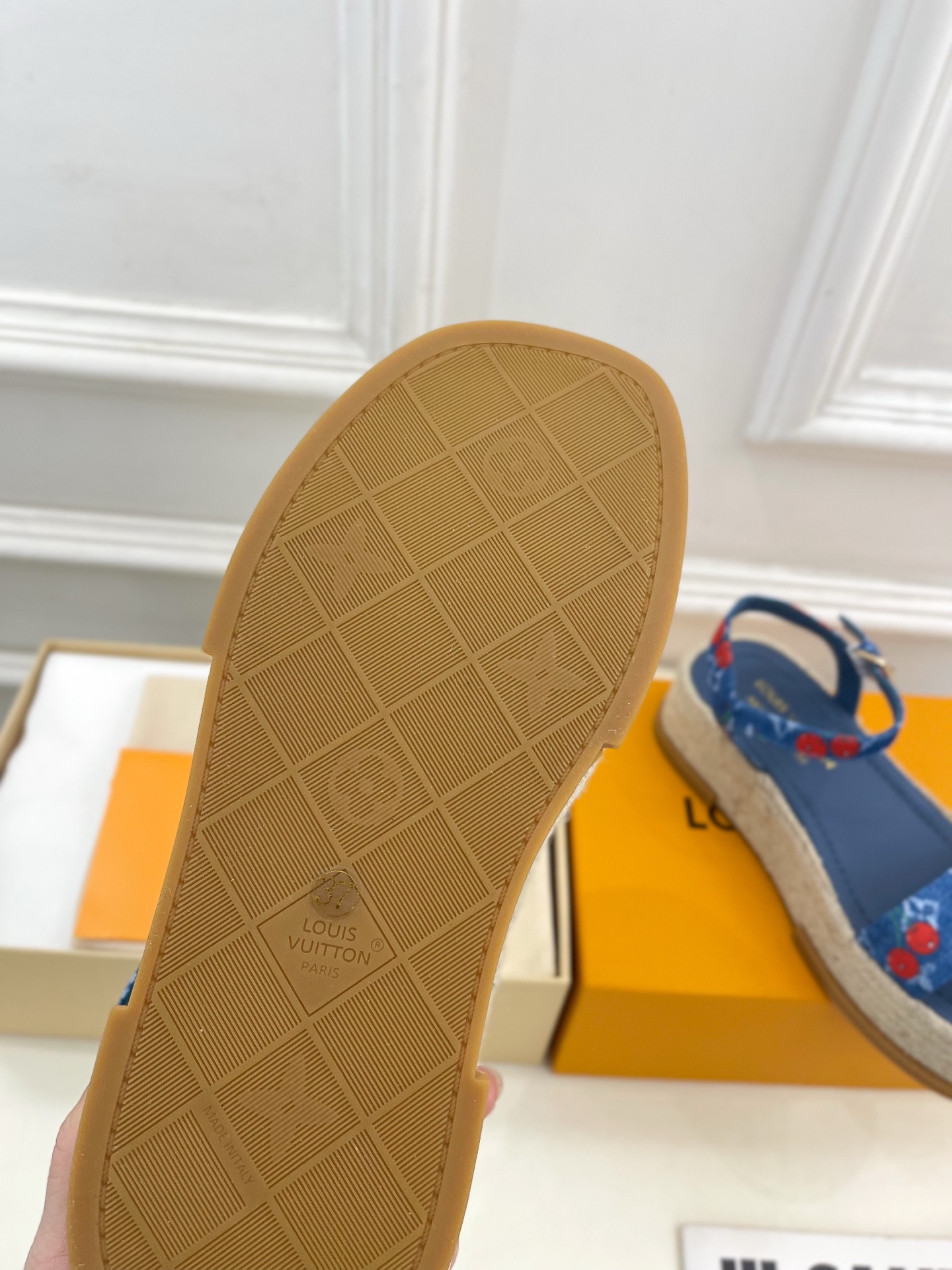 LV  | 路易威登    25𝐬𝐬 

🧡💚2025春夏新款 顶级版本‼️原版一致
专柜主打最新款 L