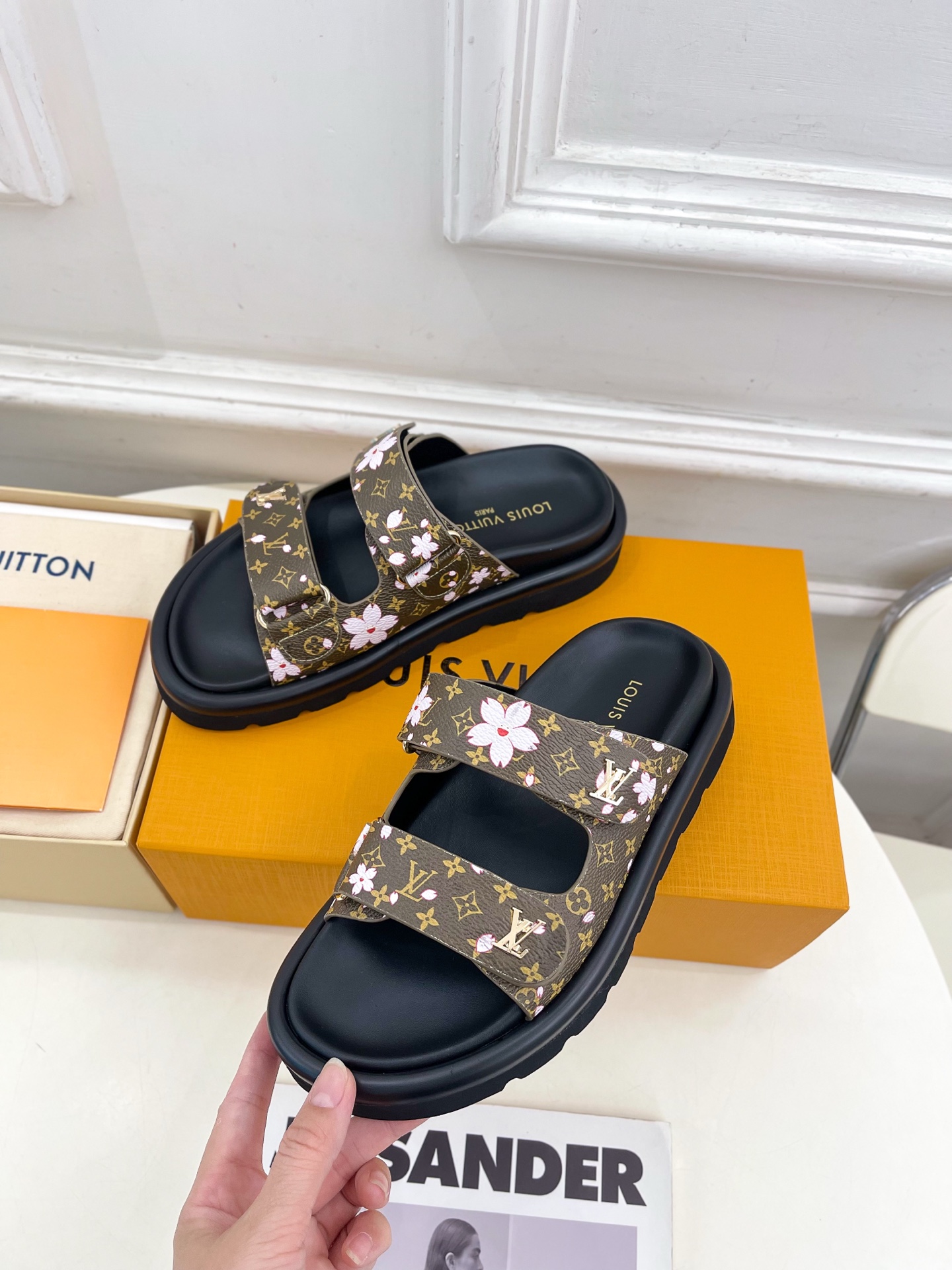 LV  | 路易威登   25𝐬𝐬 

🧡💚2025春夏新品   顶级版本⚠️
专柜主打经典双扣带老花休