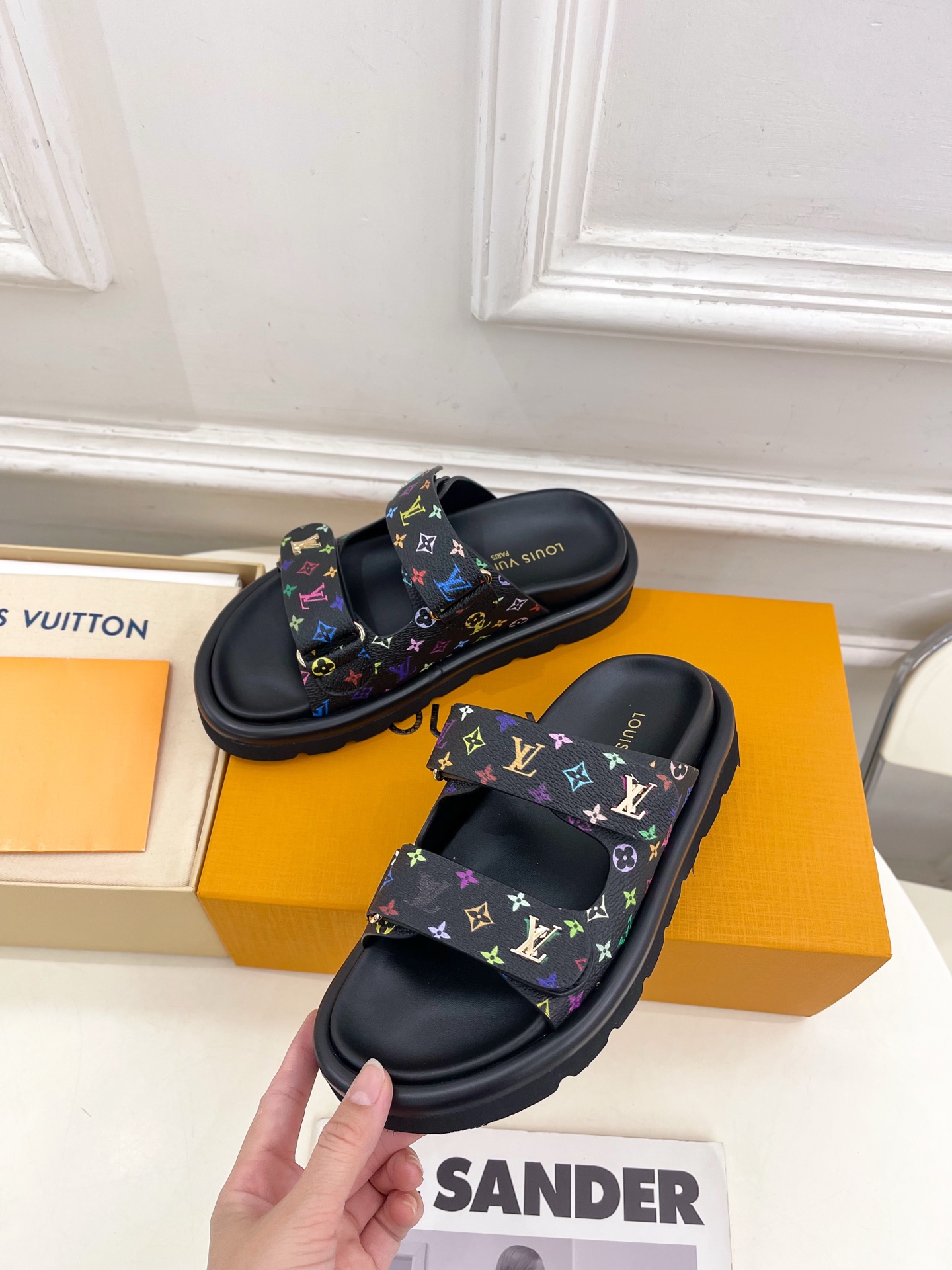 LV  | 路易威登   25𝐬𝐬 

🧡💚2025春夏新品   顶级版本⚠️
专柜主打经典双扣带老花休