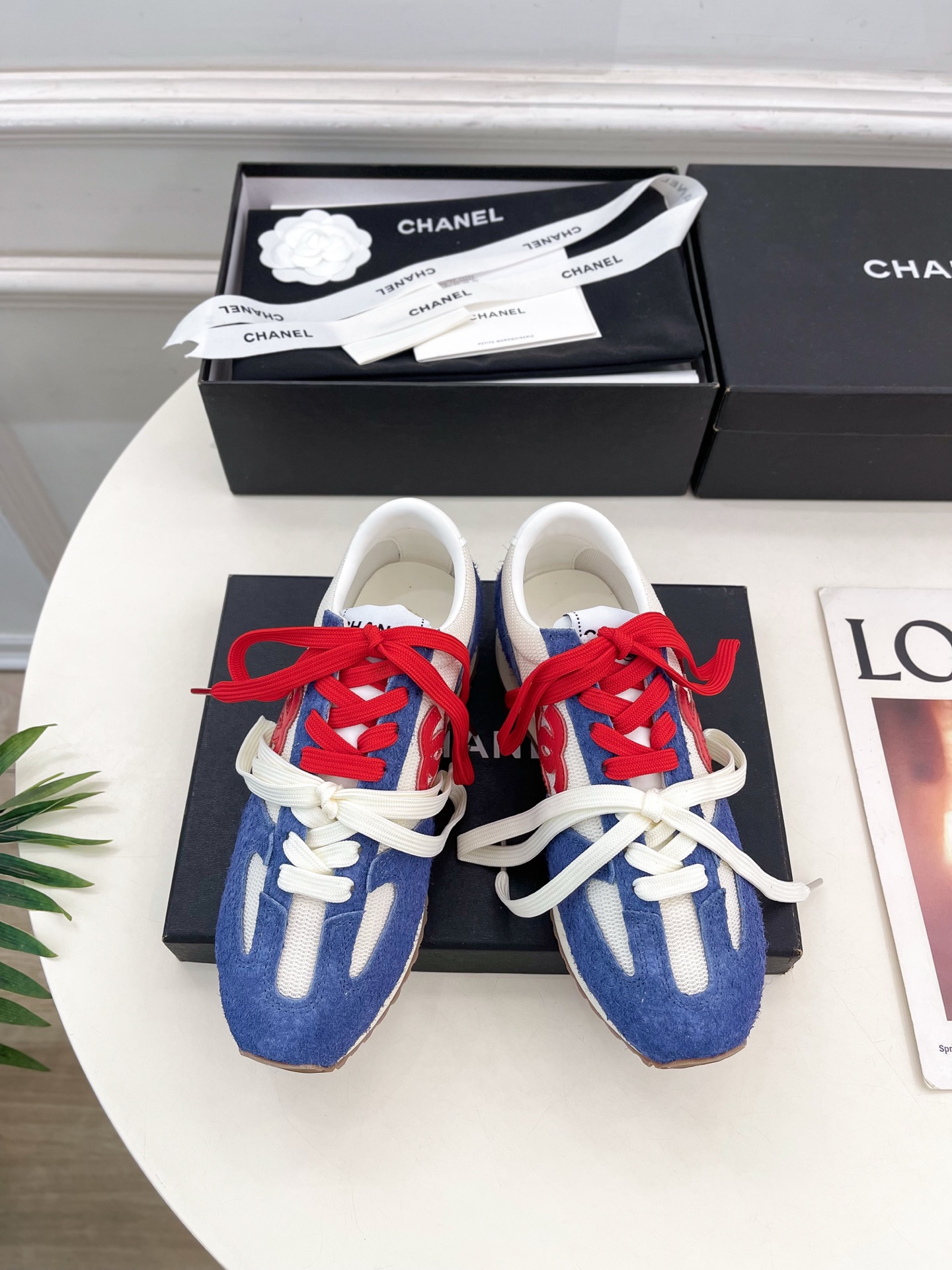 NO:420830,| Xiaoxiang 25 2025 Spring and summer new products, classic counter models, Xiaoxiang two-color shoelace new sports shoes series are launched, the most outstanding BS fashion circle, the matching will interpret the meticulous, minimalist, classic elements that never fade, showing the unique style of dressing so beautiful that there is nothing to say, must be purchased in summer... ━━━━━━━━━━━━━━━━━━━━━━━━━━━━━━━━━━━━━━━━━━━━━━━━━━━━━━━━━━━━━━━━━━━━━━━Original high-customized fabric, imported breathable net, large sole original mold-opening and anti-slip sole Shoe size: 35-39 (40 customization, no return and exchange), casual shoes/sports, sneakers19860909| 小香 25 2025 春夏新品 专柜经典款 小香双色鞋带新品运动鞋系列上新 BS时尚圈的绝绝子 搭配将演绎着细致 极简 永不褪去的经典元素 展现与众不同的穿搭风格美到无话可说 夏季必入款…… ━━━━━ t ━━━━━ 鞋面原版高定制面料 内里进口透气网里 大底原版开模防滑大底 鞋码: 35-39（40定制不退换）,休闲鞋/运动鞋,sneakers,Women's Shoes