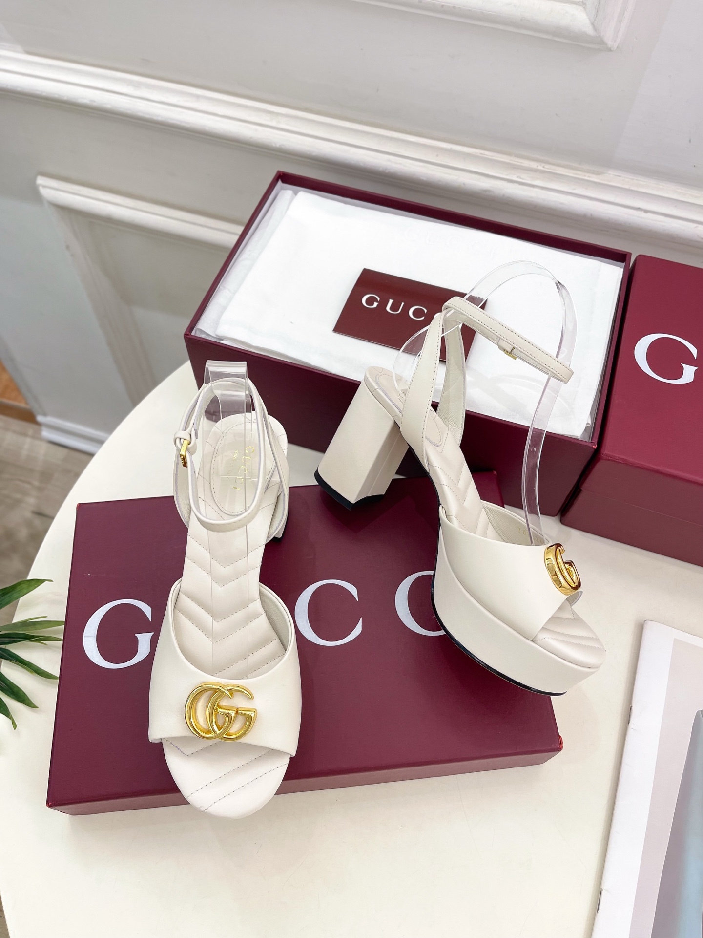 Gucci | 古驰 25𝐬𝐬
⭐️ G家 主打系列终于面世,狠货值得期待!原有的经典 创造