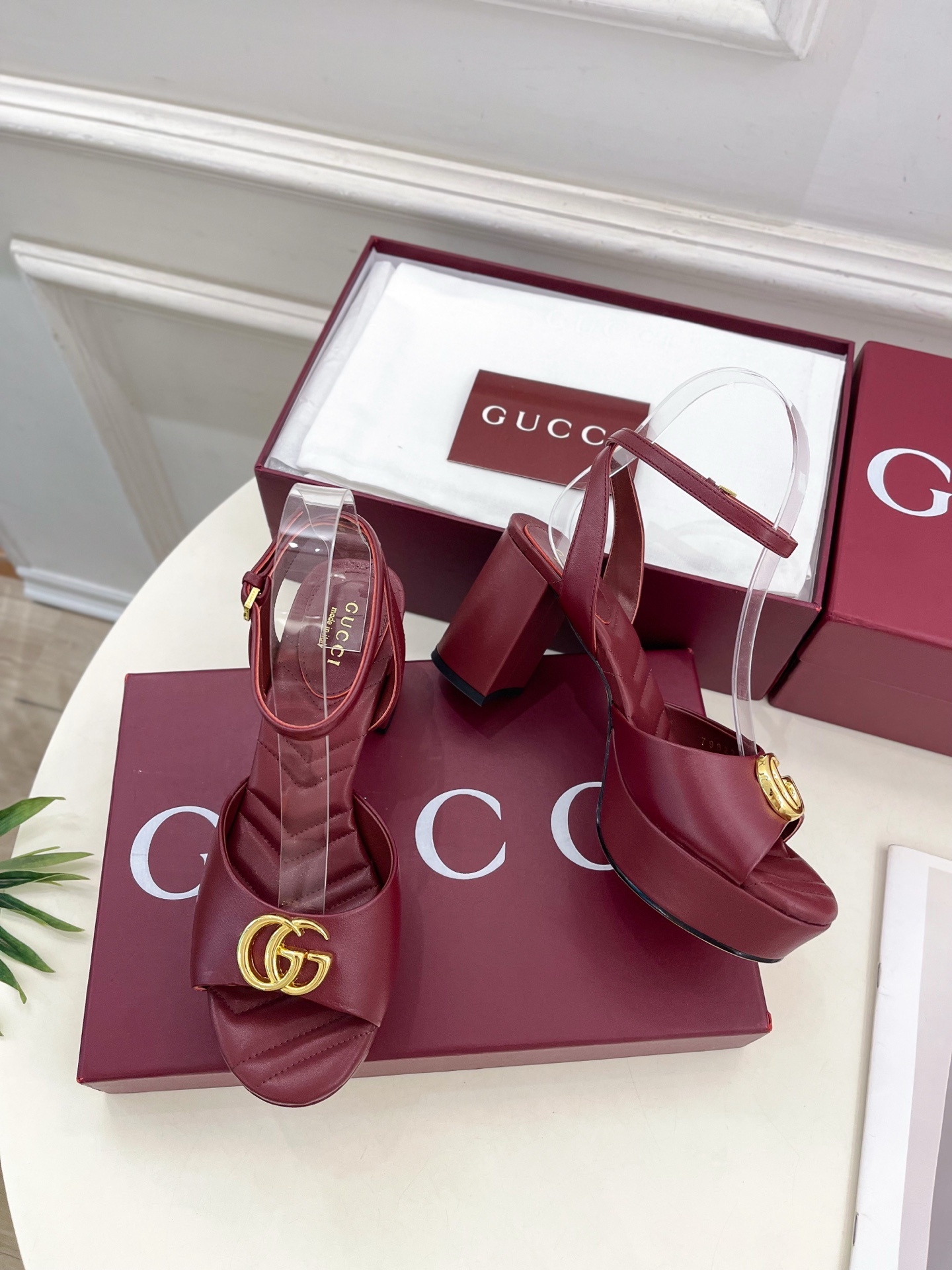 Gucci | 古驰 25𝐬𝐬
⭐️ G家 主打系列终于面世,狠货值得期待!原有的经典 创造