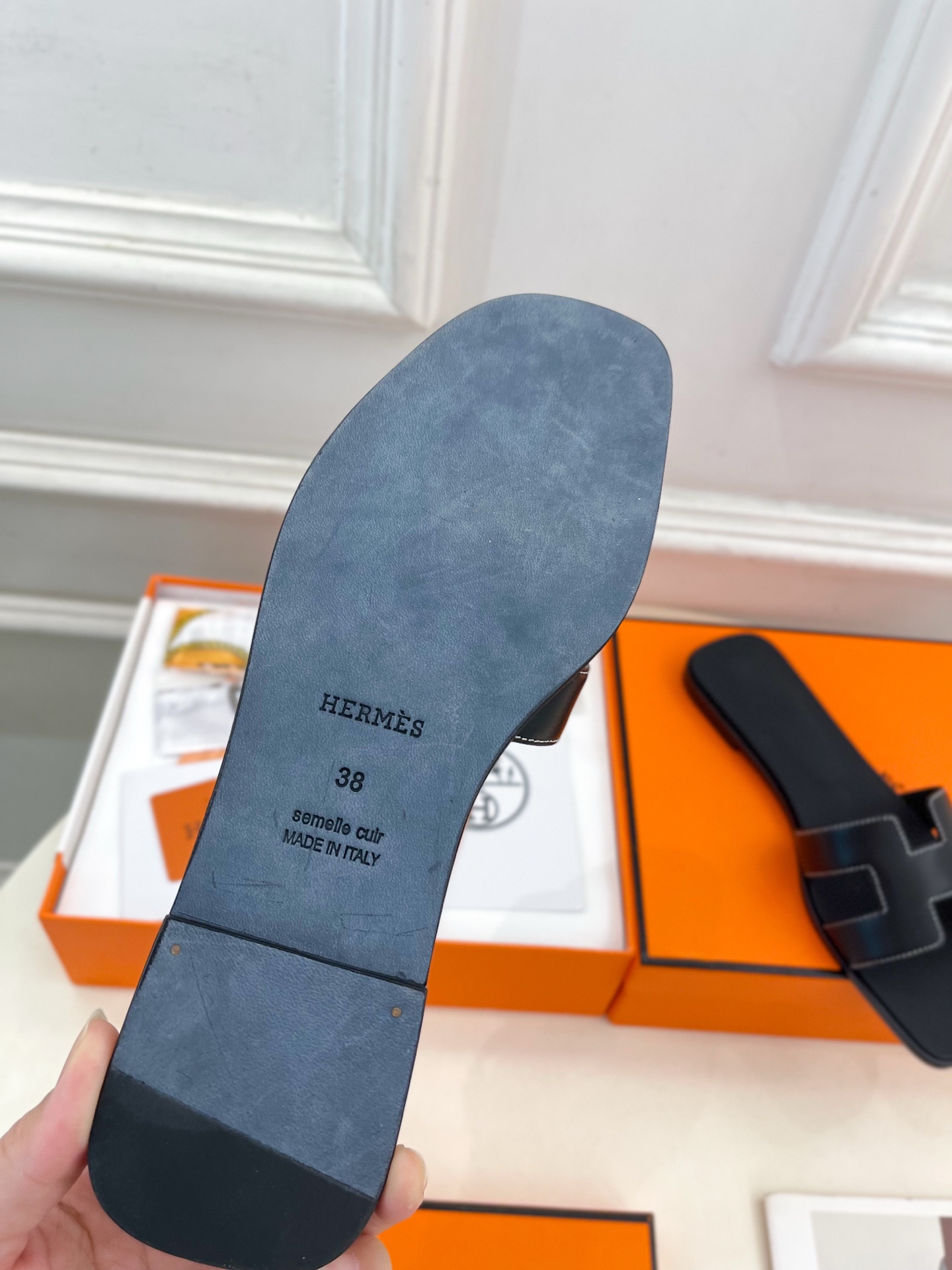 🐎𝐇𝐄𝐑𝐌𝐄* 爱玛仕 25𝐬𝐬 

🌈2025春夏新品 专柜新款 经典H型Oran平底拖鞋系列〰

◽