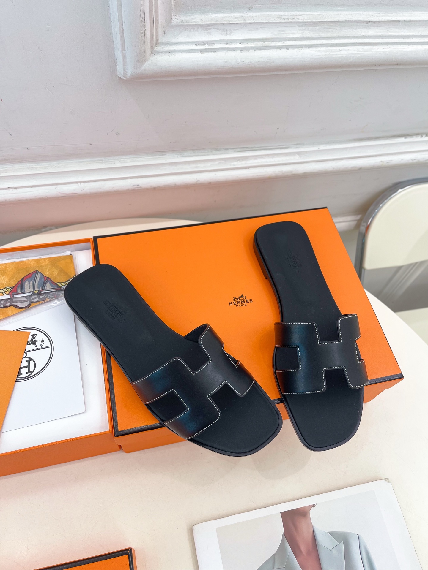 🐎𝐇𝐄𝐑𝐌𝐄* 爱玛仕 25𝐬𝐬 

🌈2025春夏新品 专柜新款 经典H型Oran平底拖鞋系列〰

◽