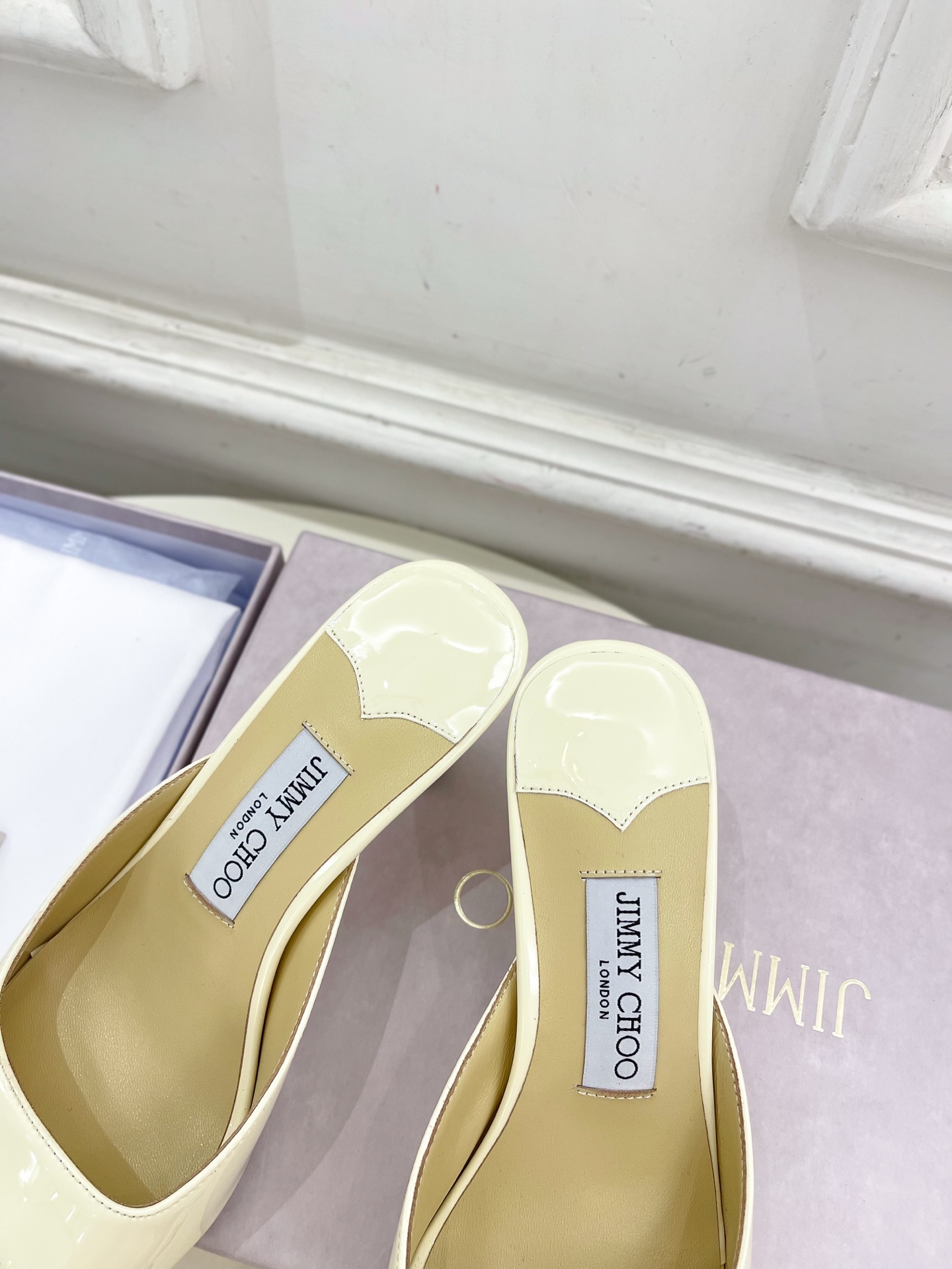 JimmyChoo✨吉米周 25ss ———
    
2025春夏新品 专柜最新JC方头高跟拖鞋 名媛