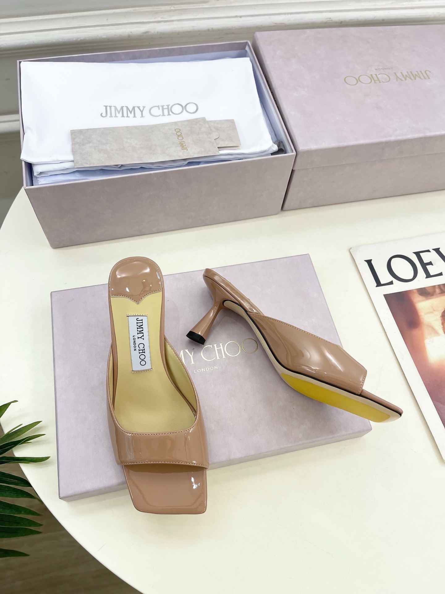 JimmyChoo✨吉米周 25ss ———
    
2025春夏新品 专柜最新JC方头高跟拖鞋 名媛