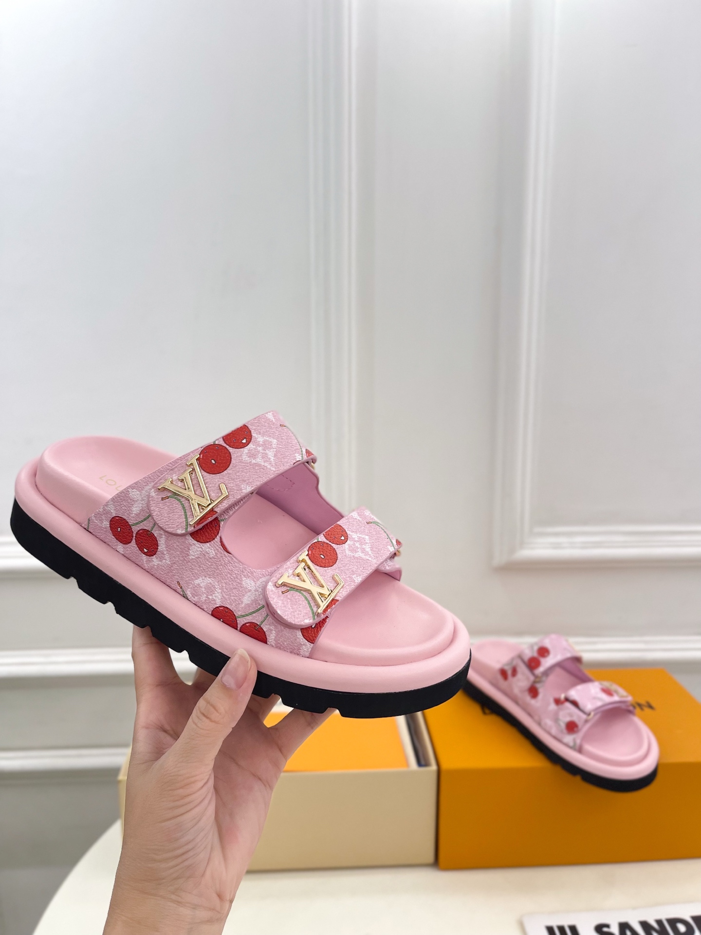 LV  | 路易威登   25𝐬𝐬 

🧡💚2025春夏新品   顶级版本⚠️
专柜主打经典 双扣带魔术