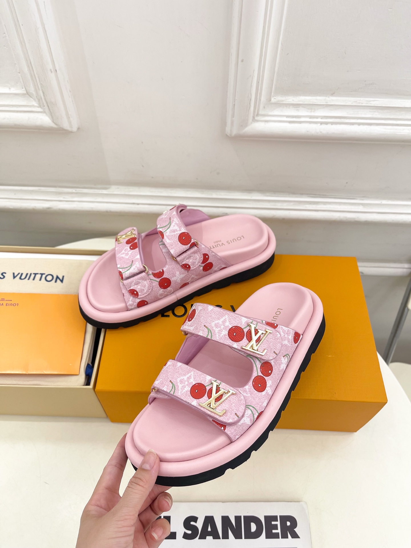LV  | 路易威登   25𝐬𝐬 

🧡💚2025春夏新品   顶级版本⚠️
专柜主打经典 双扣带魔术