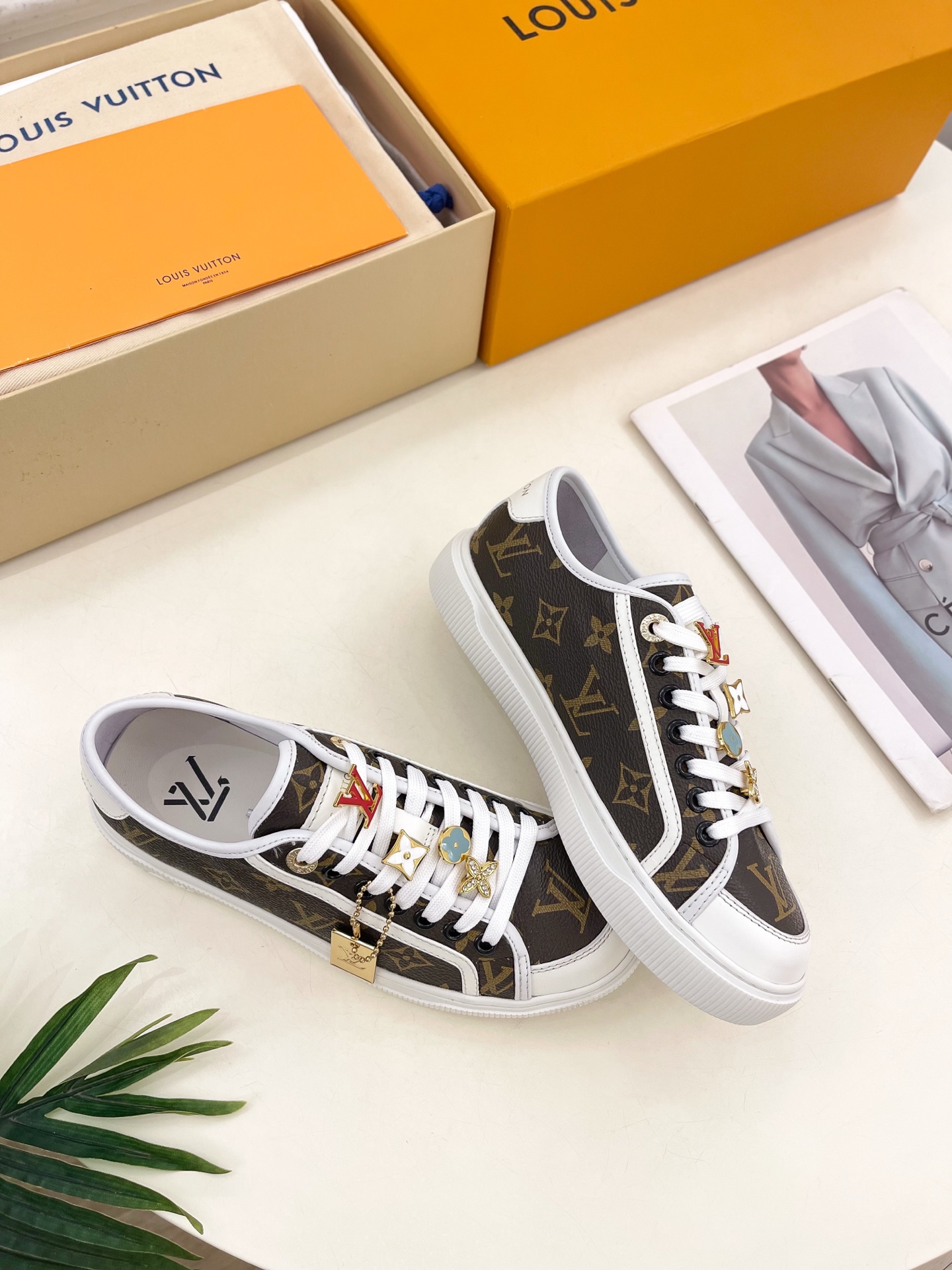 LV | 路易威登 25𝐬𝐬 
🧡💚2025 春夏新款 顶级版本‼️原版一致
专柜主打最新款 LV LA